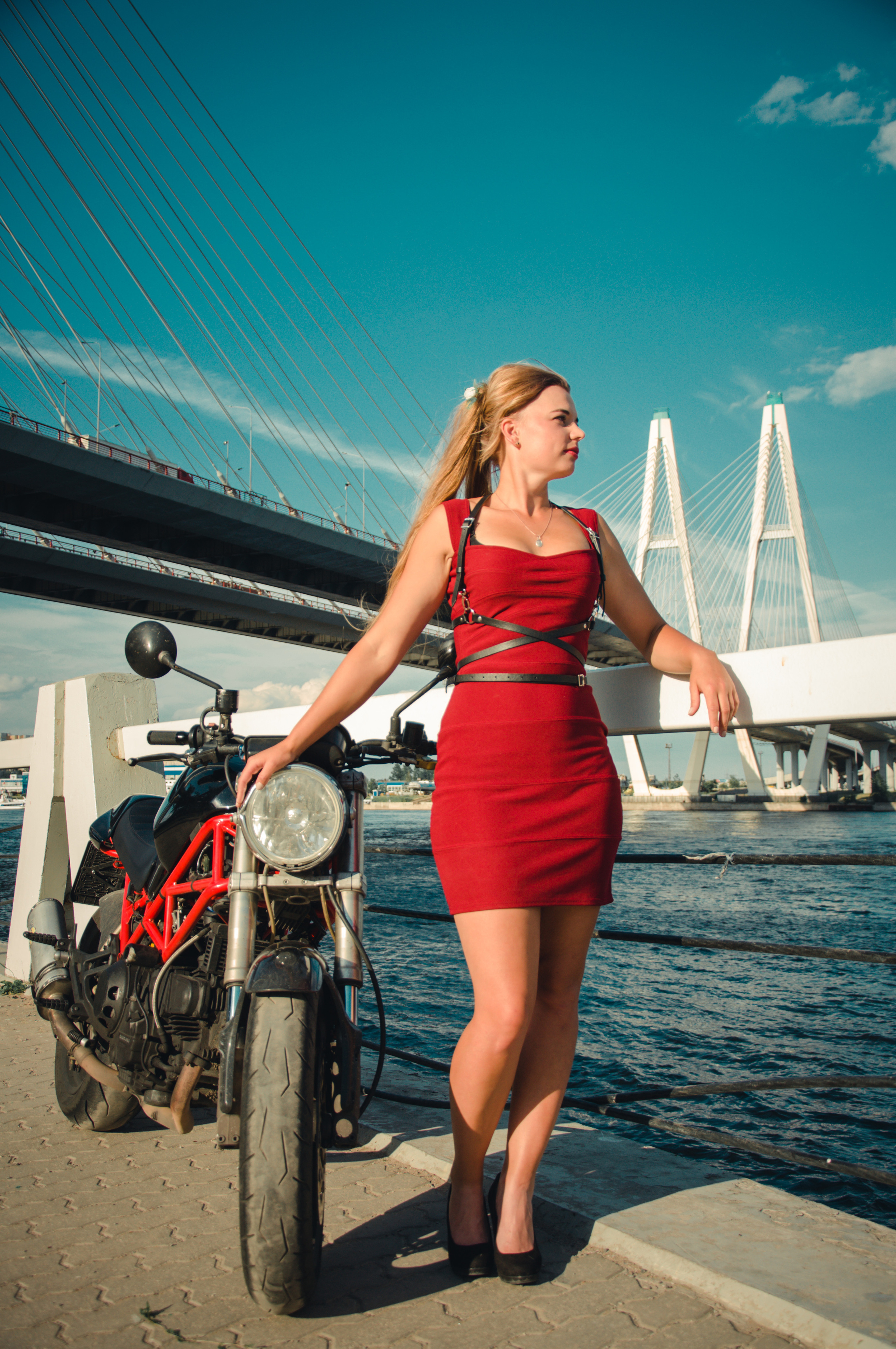 Дарья. Вантовый мост. Фотограф в Санкт-Петербурге и Ленинградской области