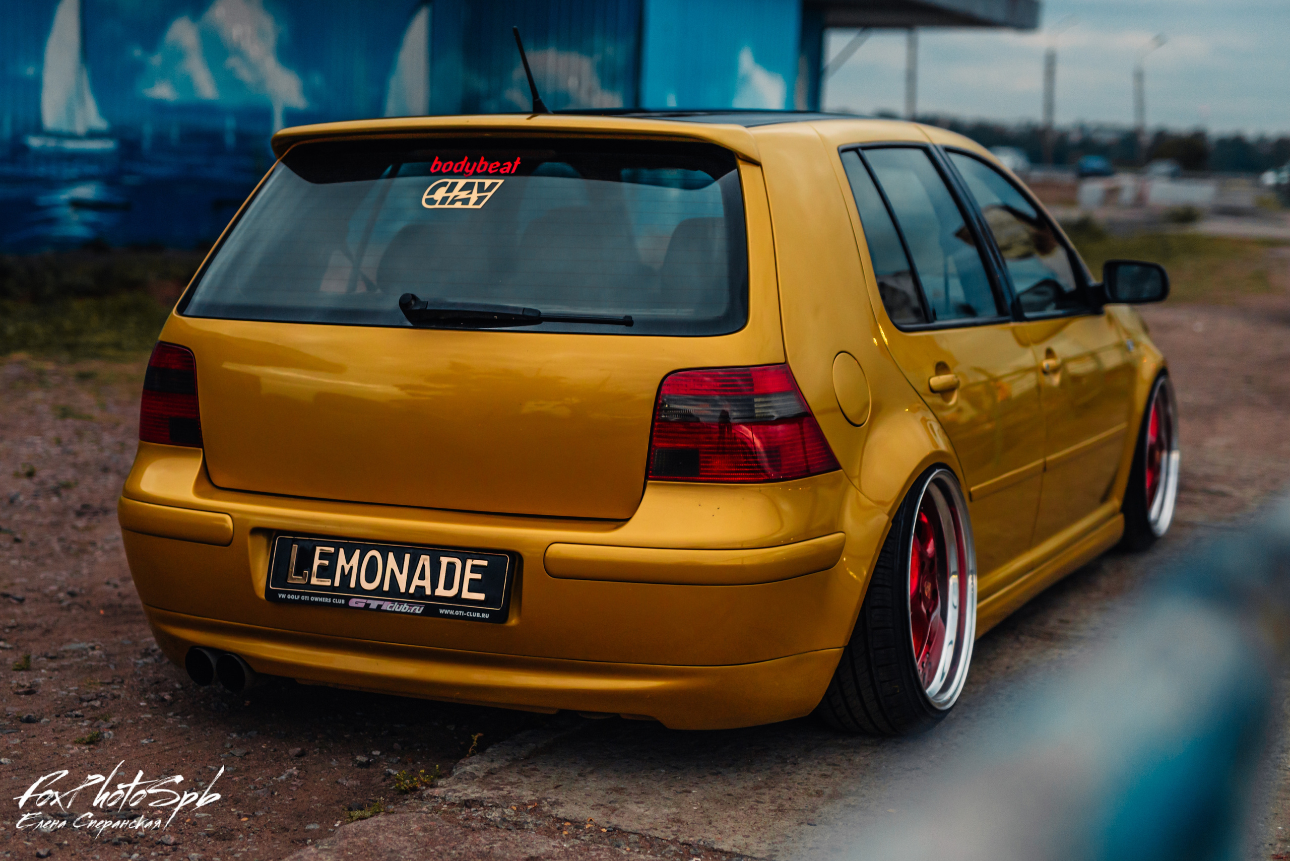 Volkswagen Golf Lemonade. Фотограф в Санкт-Петербурге и Ленинградской области