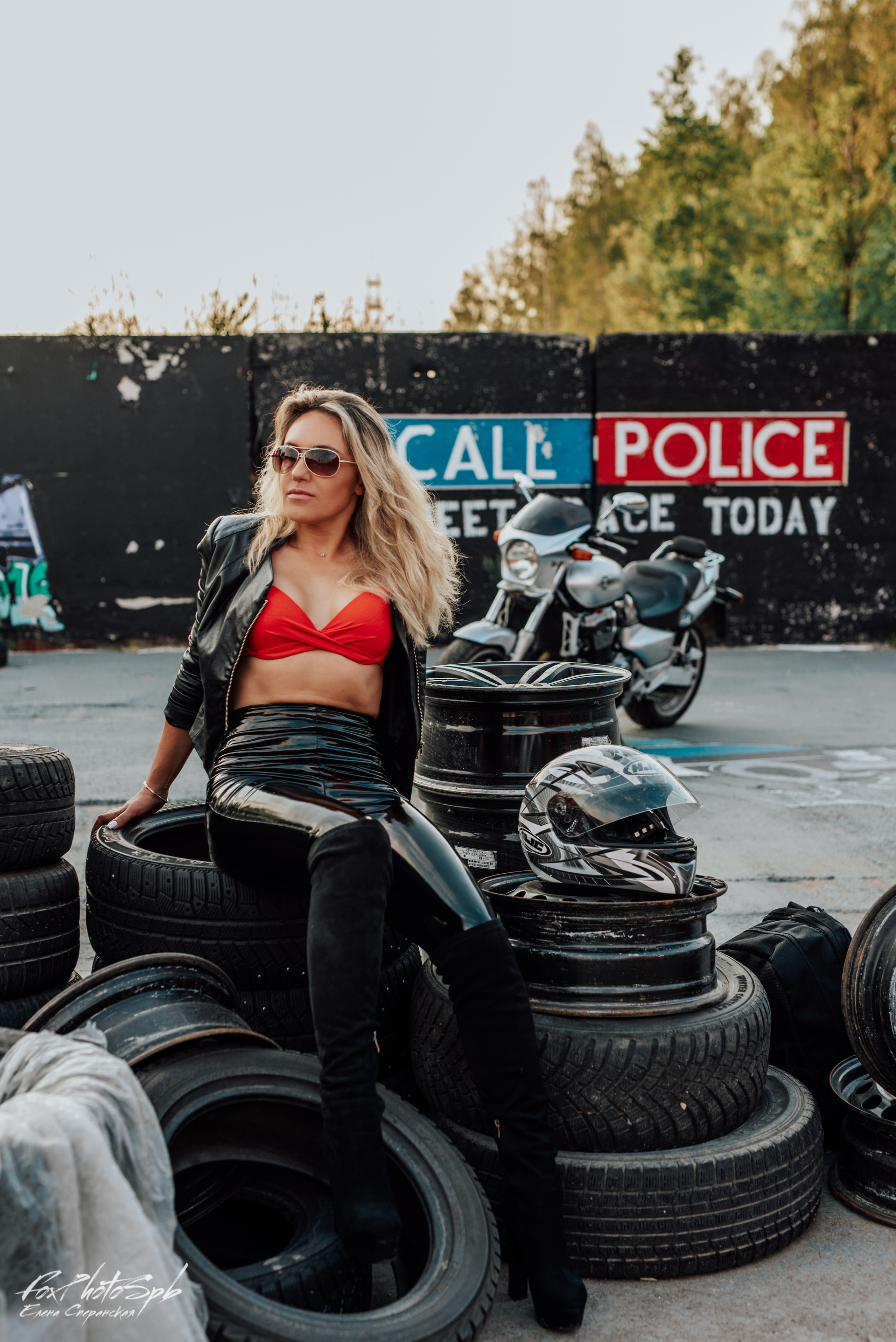 Ольга и HONDA X4. Фотограф в Санкт-Петербурге и Ленинградской области