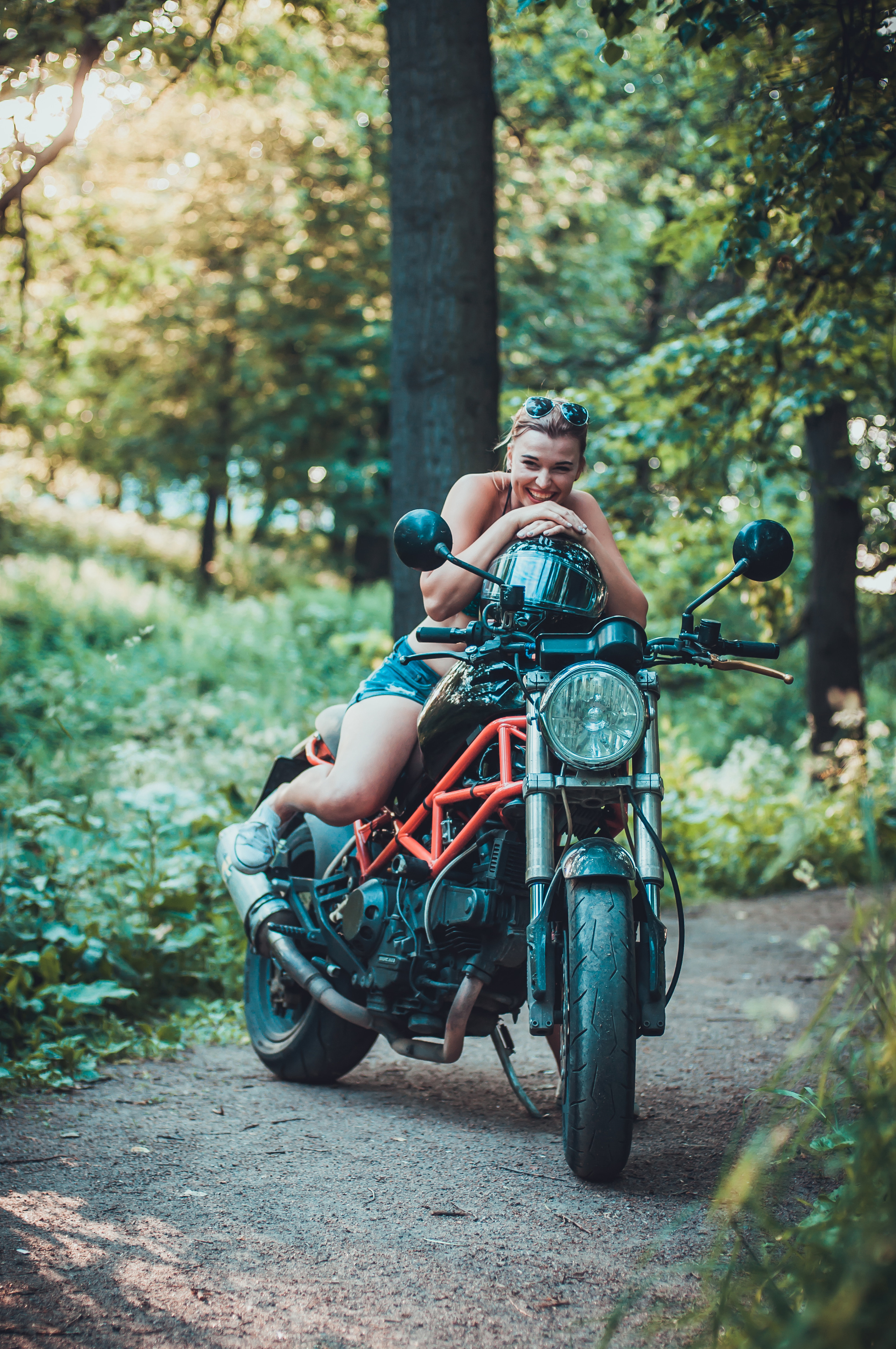 Дарья и мото. Фотограф в Санкт-Петербурге и Ленинградской области