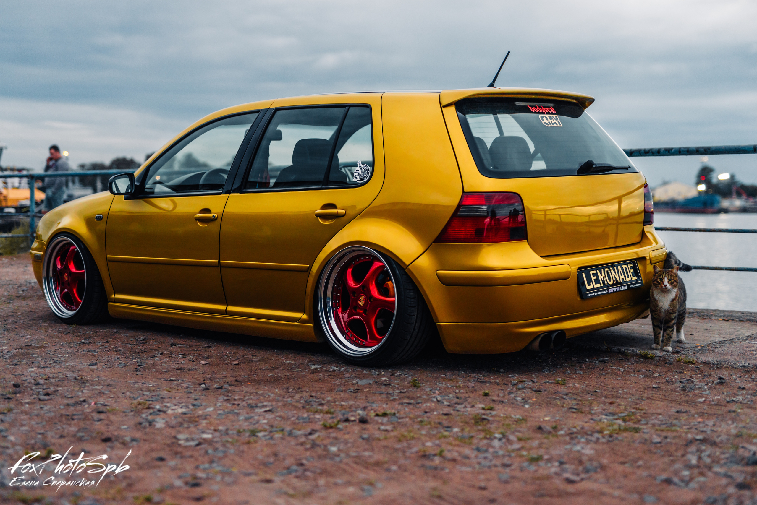 Volkswagen Golf Lemonade. Фотограф в Санкт-Петербурге и Ленинградской области