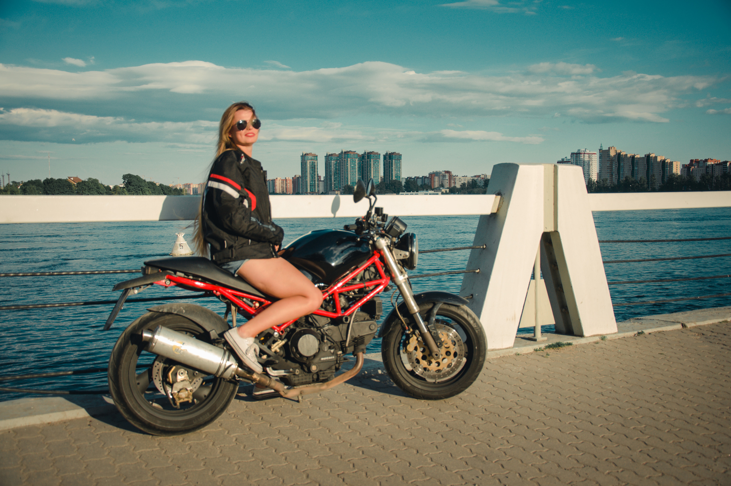 Дарья. Вантовый мост. Фотограф в Санкт-Петербурге и Ленинградской области