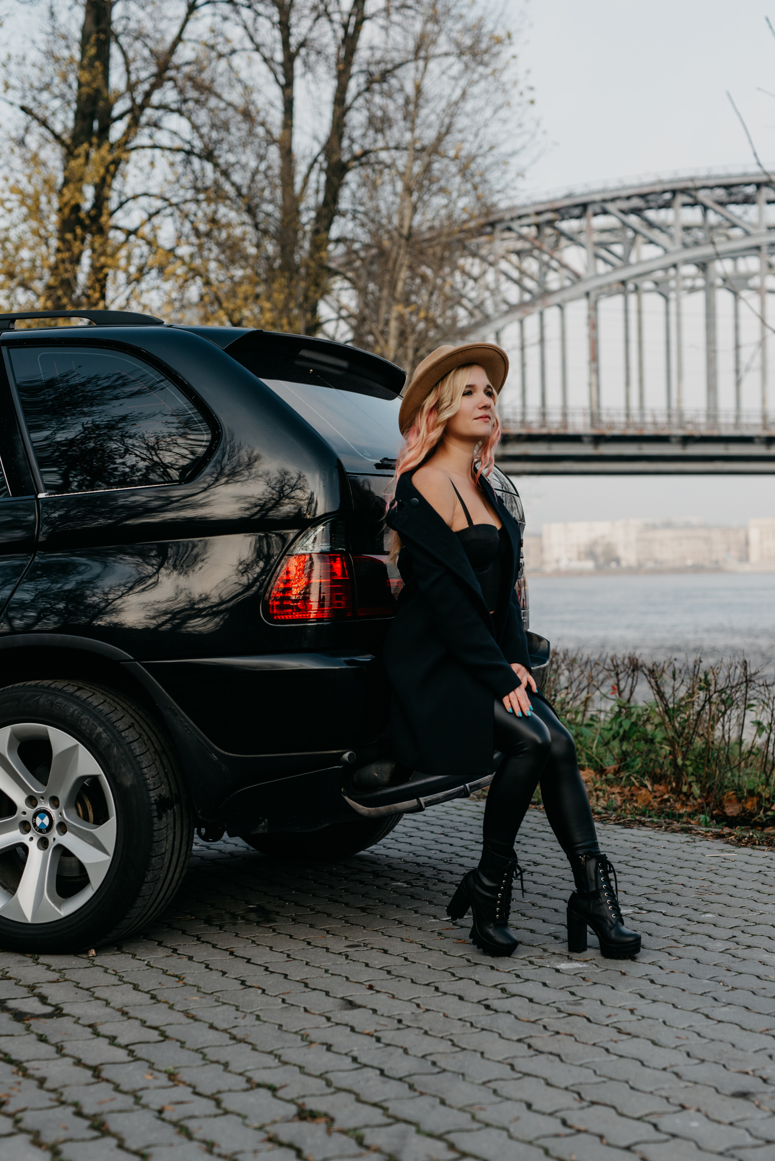 Юлия и BMW X5. Фотограф в Санкт-Петербурге и Ленинградской области