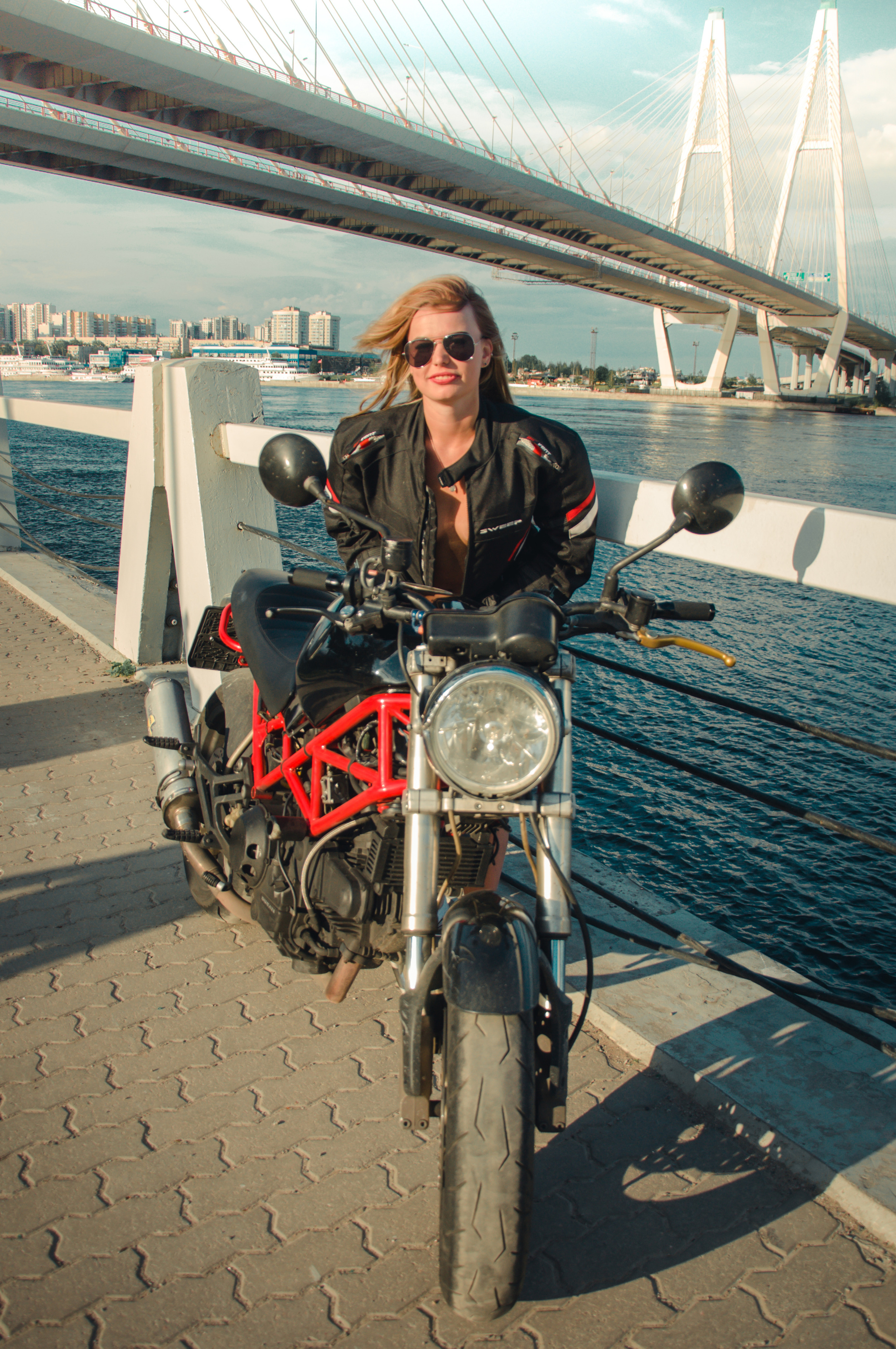 Дарья. Вантовый мост. Фотограф в Санкт-Петербурге и Ленинградской области