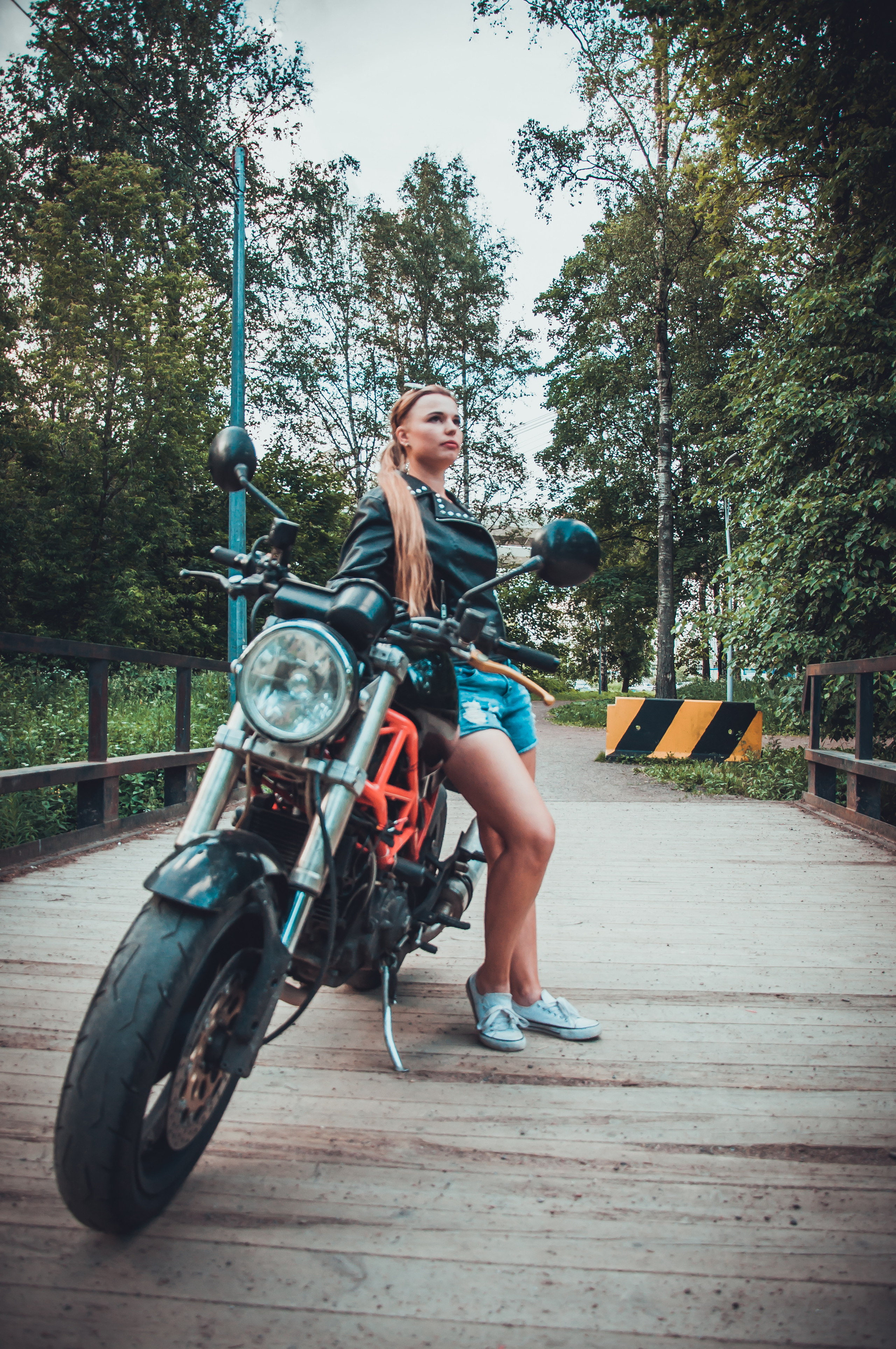 Дарья и мото. Фотограф в Санкт-Петербурге и Ленинградской области