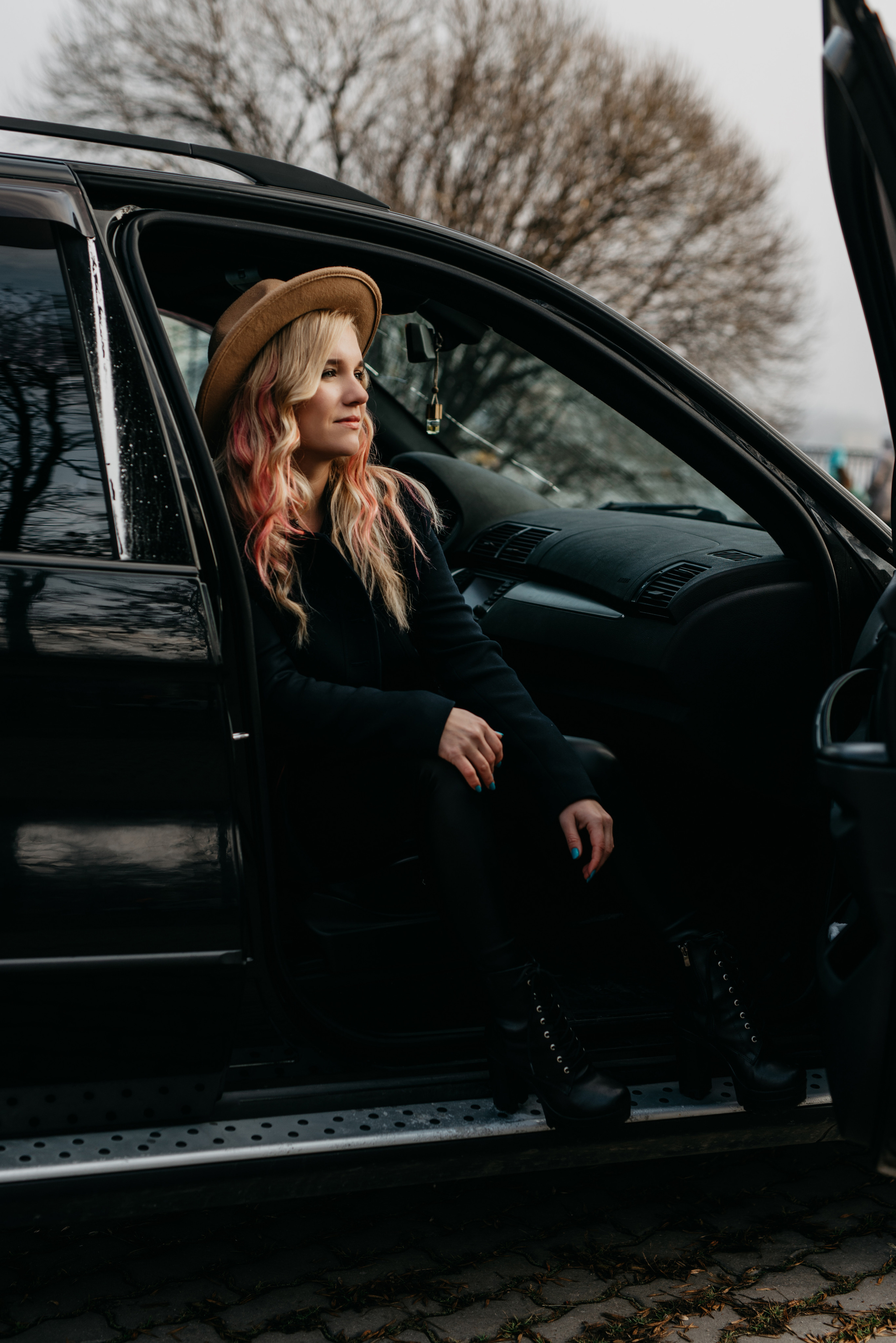 Юлия и BMW X5. Фотограф в Санкт-Петербурге и Ленинградской области