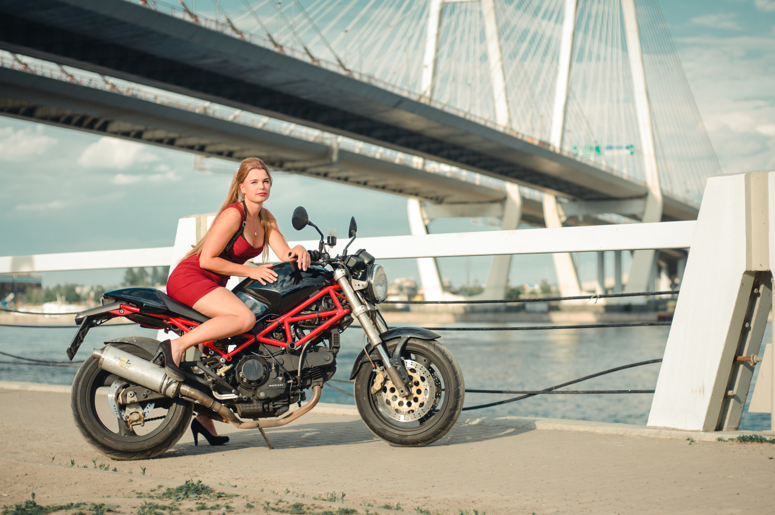 Дарья. Вантовый мост. Фотограф в Санкт-Петербурге и Ленинградской области