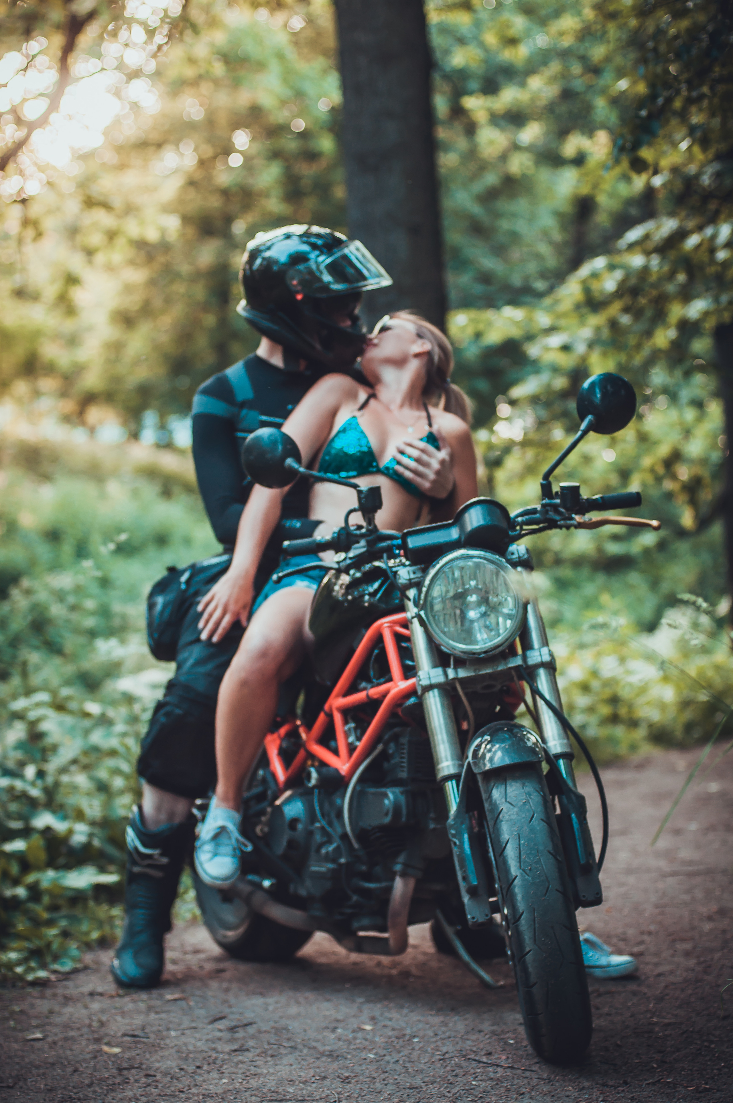 Дарья и мото. Фотограф в Санкт-Петербурге и Ленинградской области