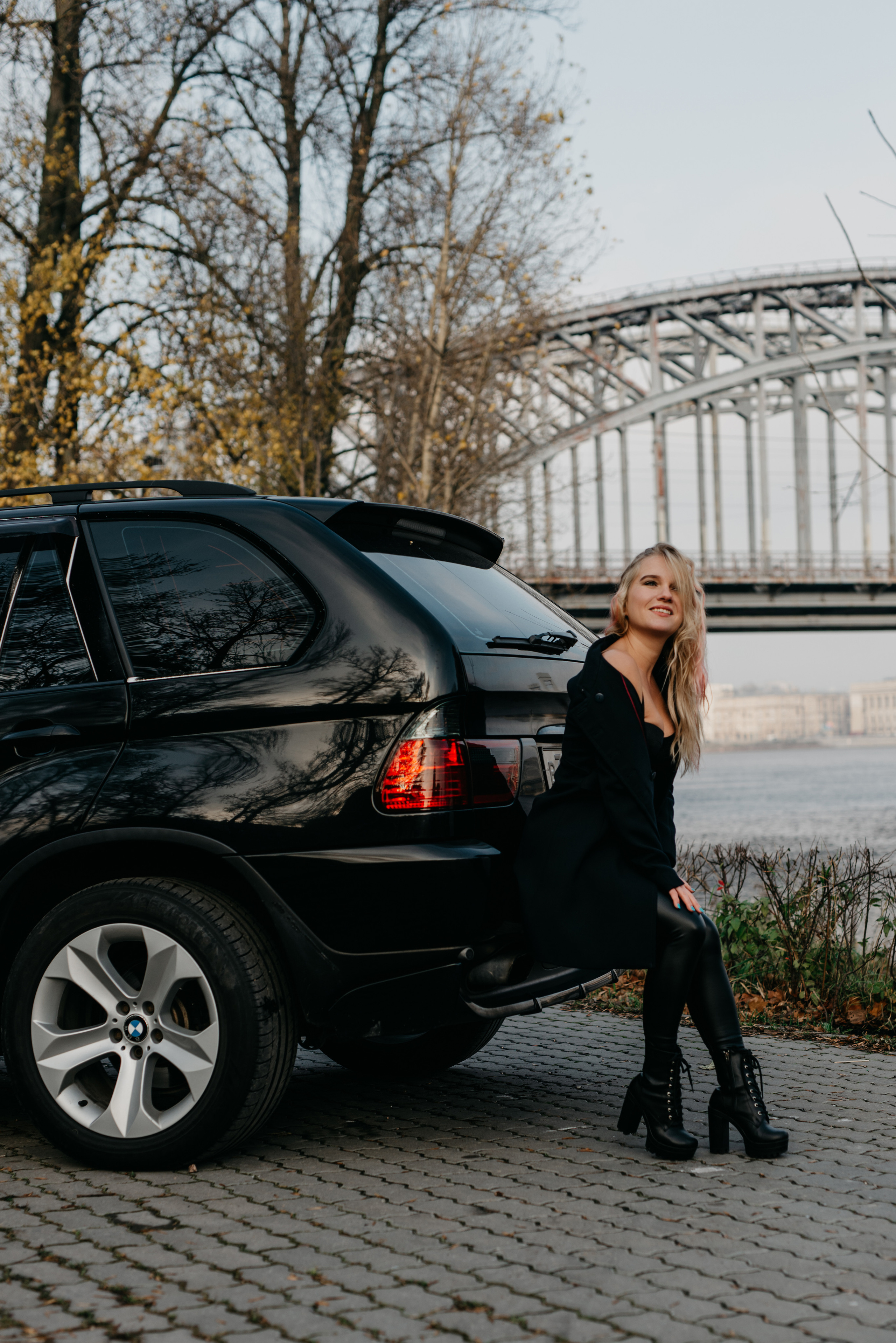 Юлия и BMW X5. Фотограф в Санкт-Петербурге и Ленинградской области