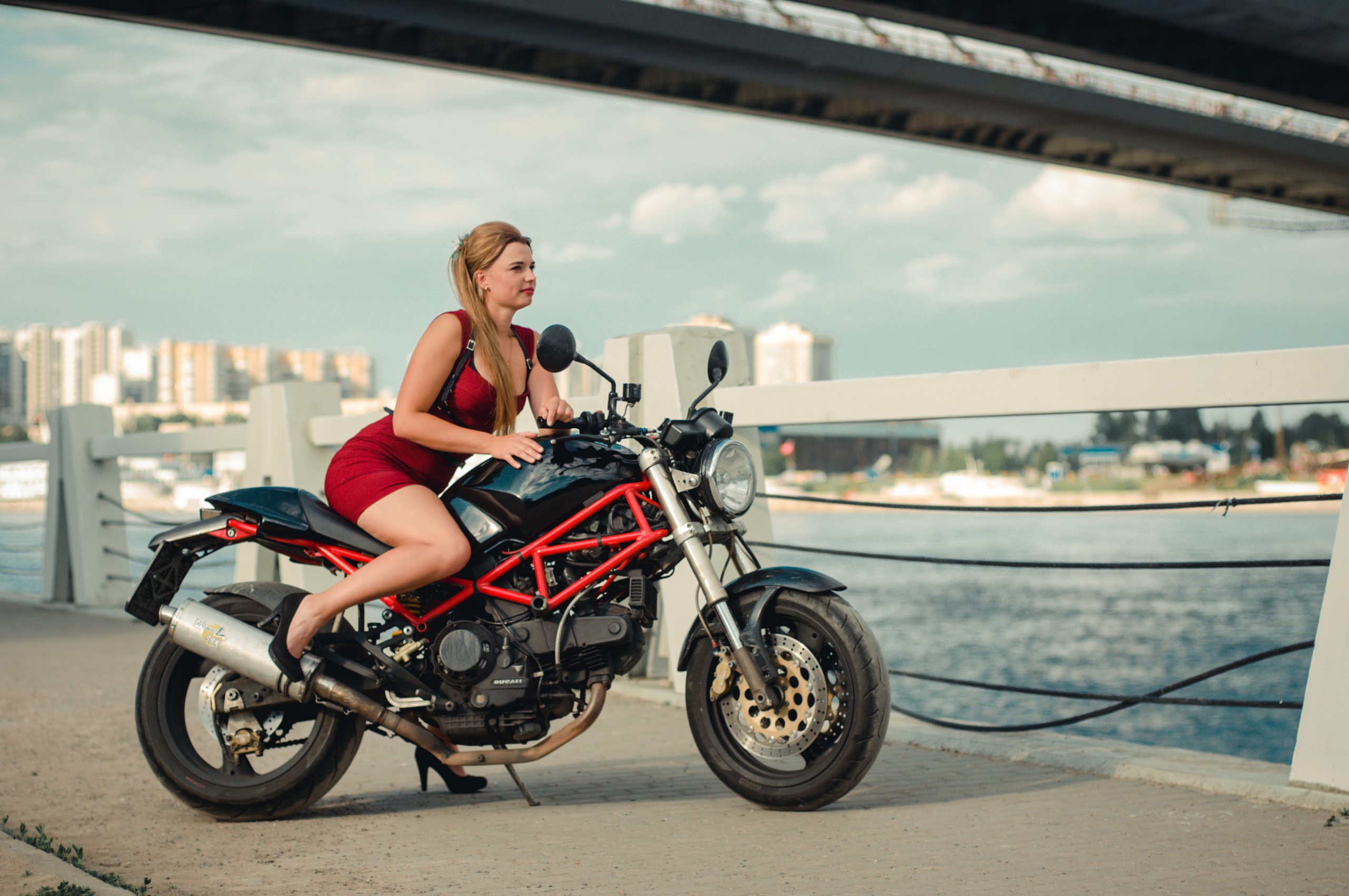 Дарья. Вантовый мост. Фотограф в Санкт-Петербурге и Ленинградской области