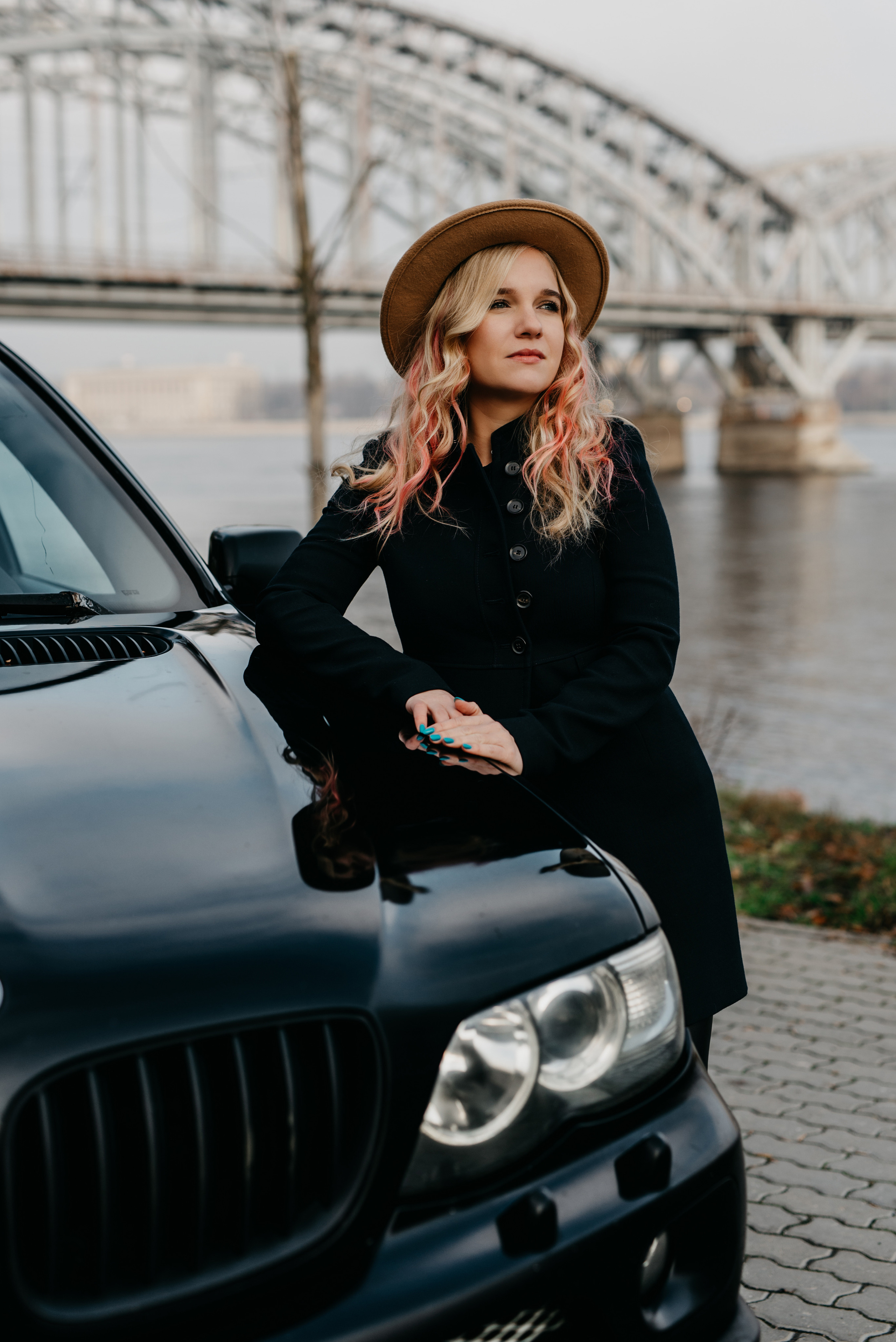 Юлия и BMW X5. Фотограф в Санкт-Петербурге и Ленинградской области