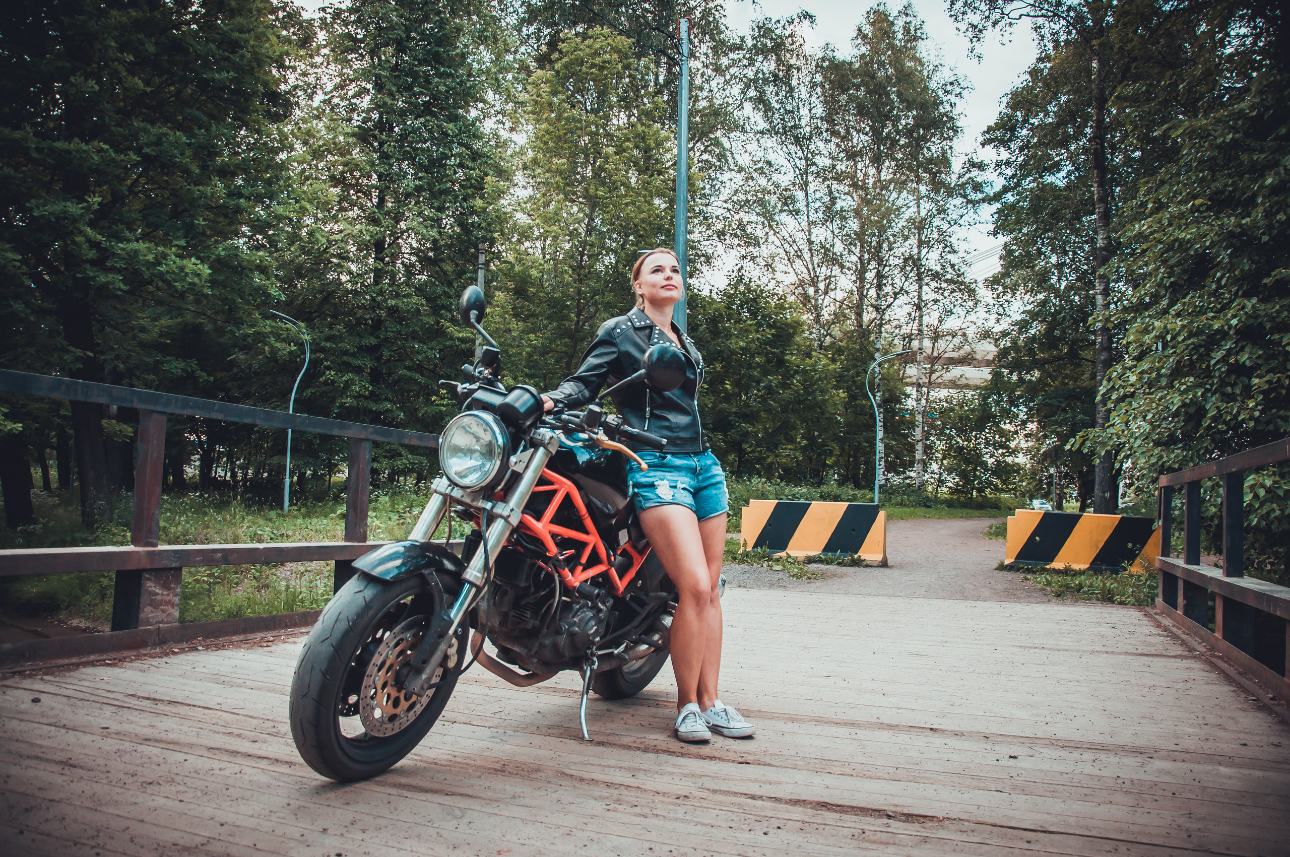 Дарья и мото. Фотограф в Санкт-Петербурге и Ленинградской области