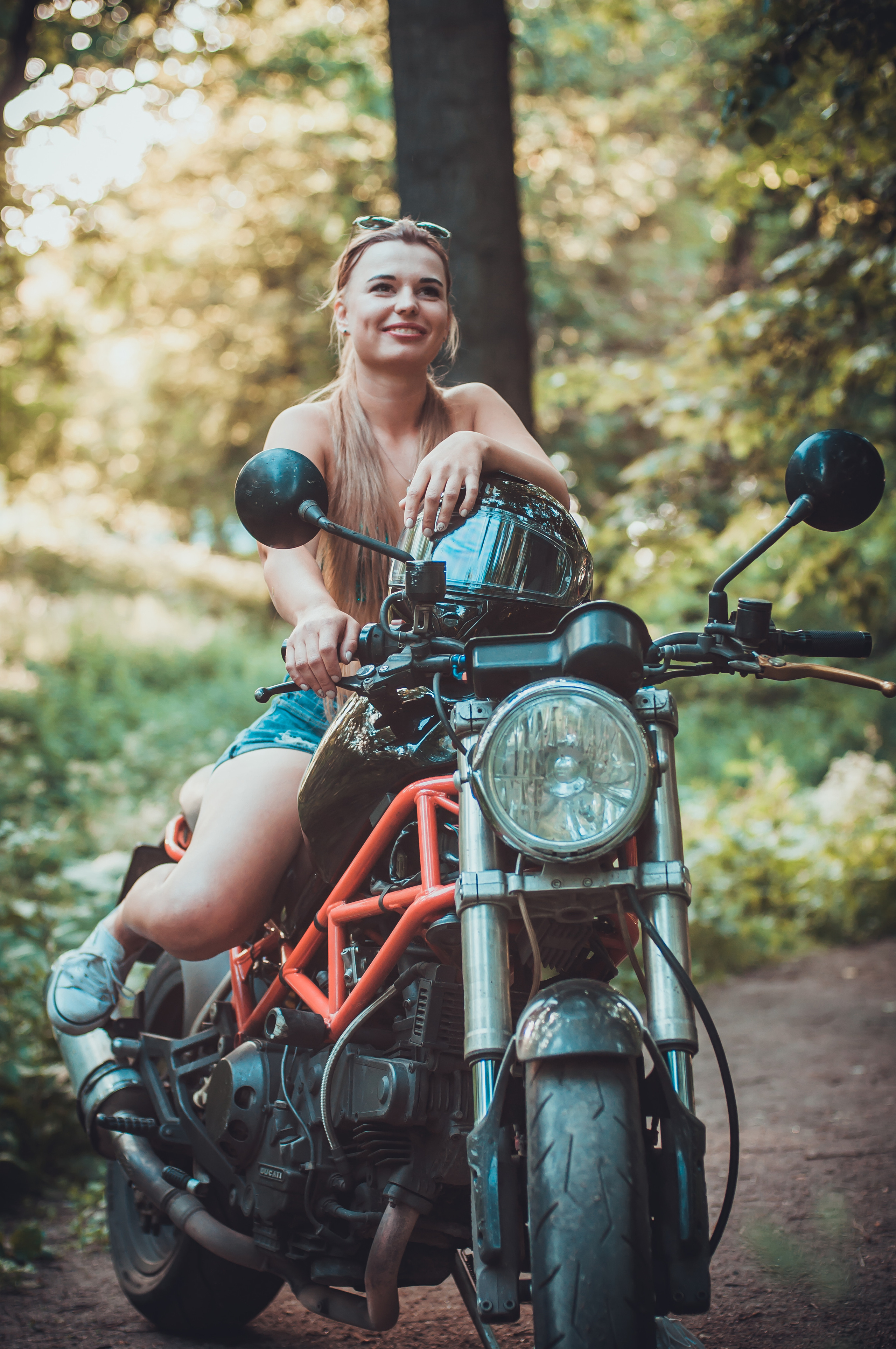 Дарья и мото. Фотограф в Санкт-Петербурге и Ленинградской области