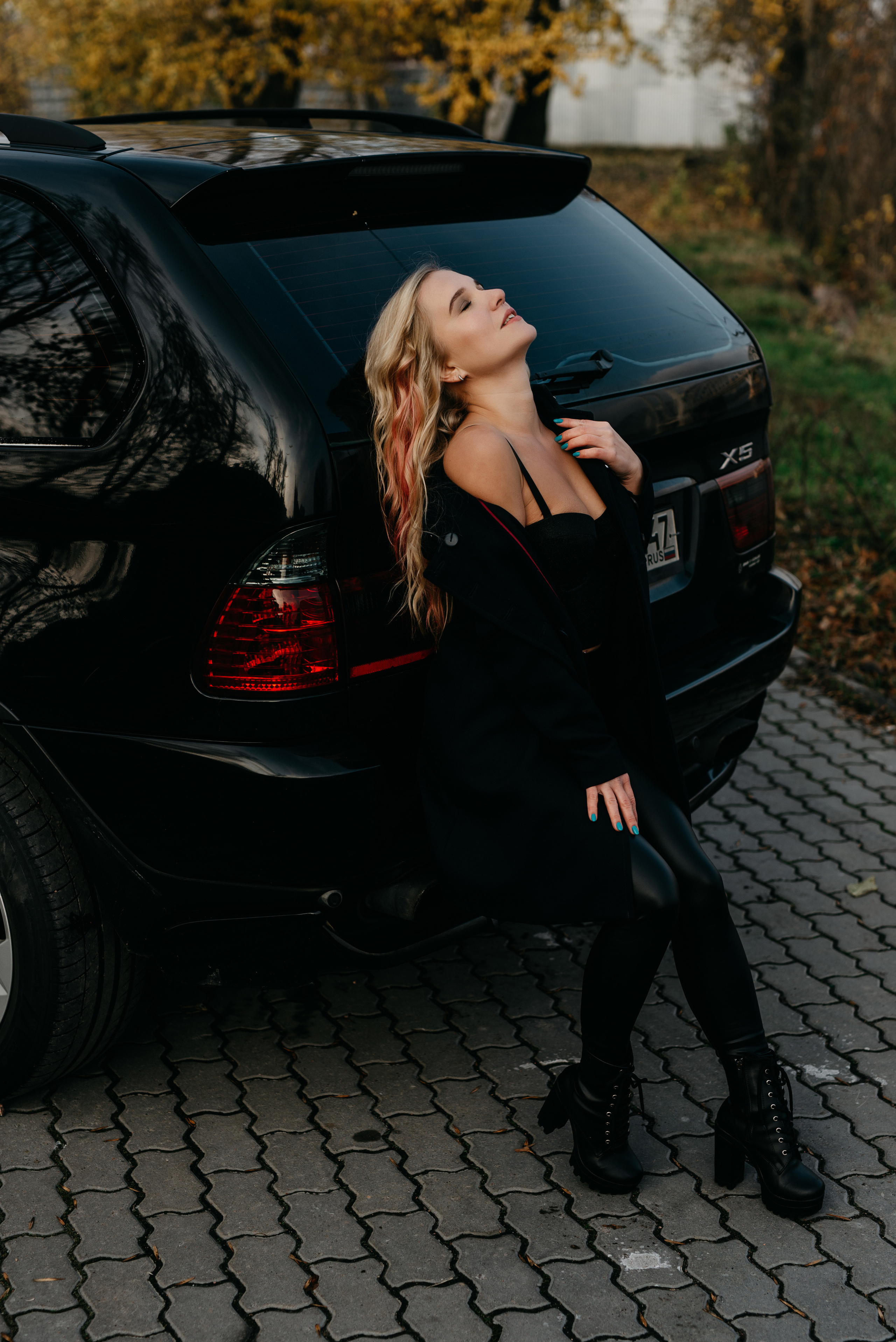 Юлия и BMW X5. Фотограф в Санкт-Петербурге и Ленинградской области