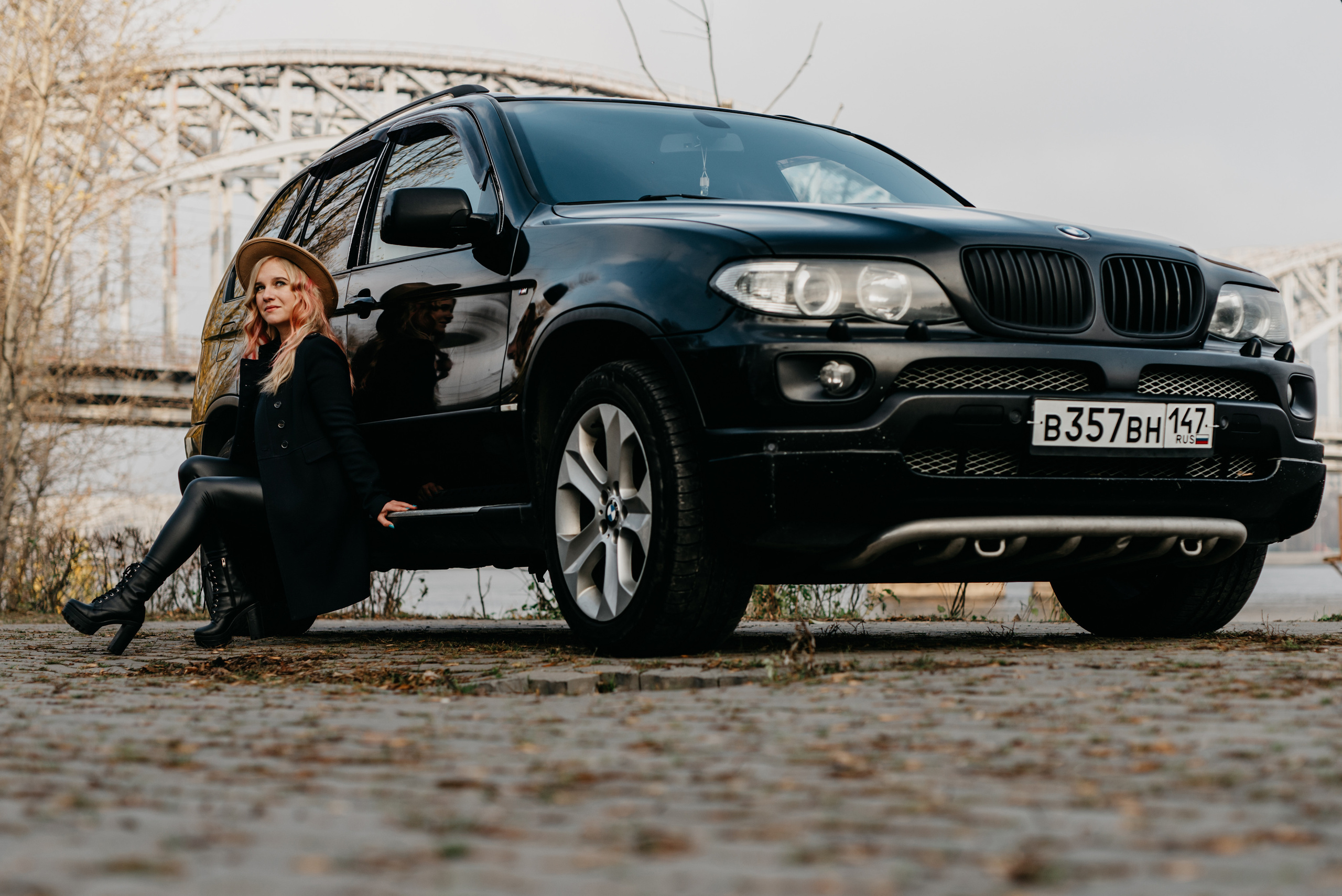 Юлия и BMW X5. Фотограф в Санкт-Петербурге и Ленинградской области