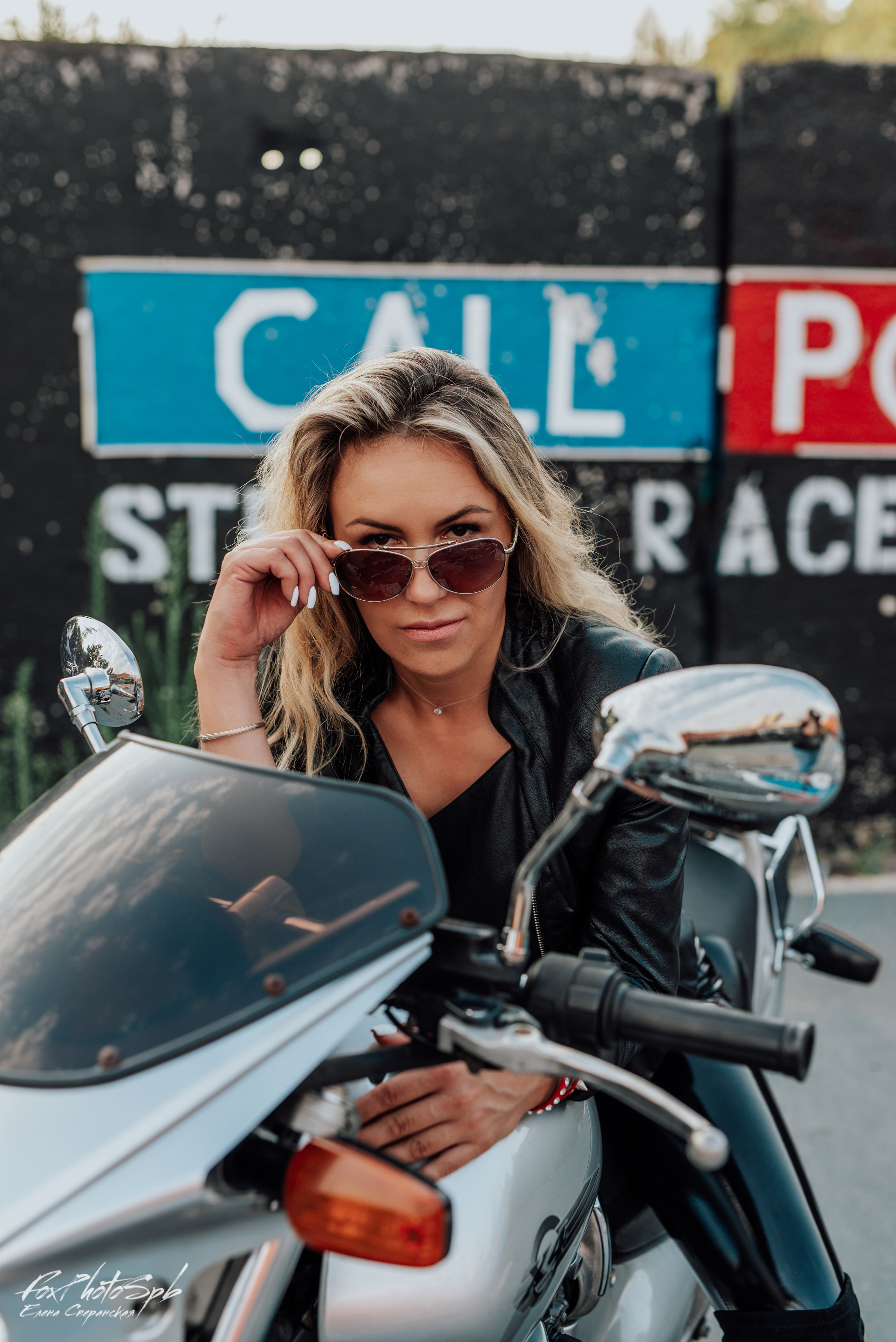 Ольга и HONDA X4. Фотограф в Санкт-Петербурге и Ленинградской области