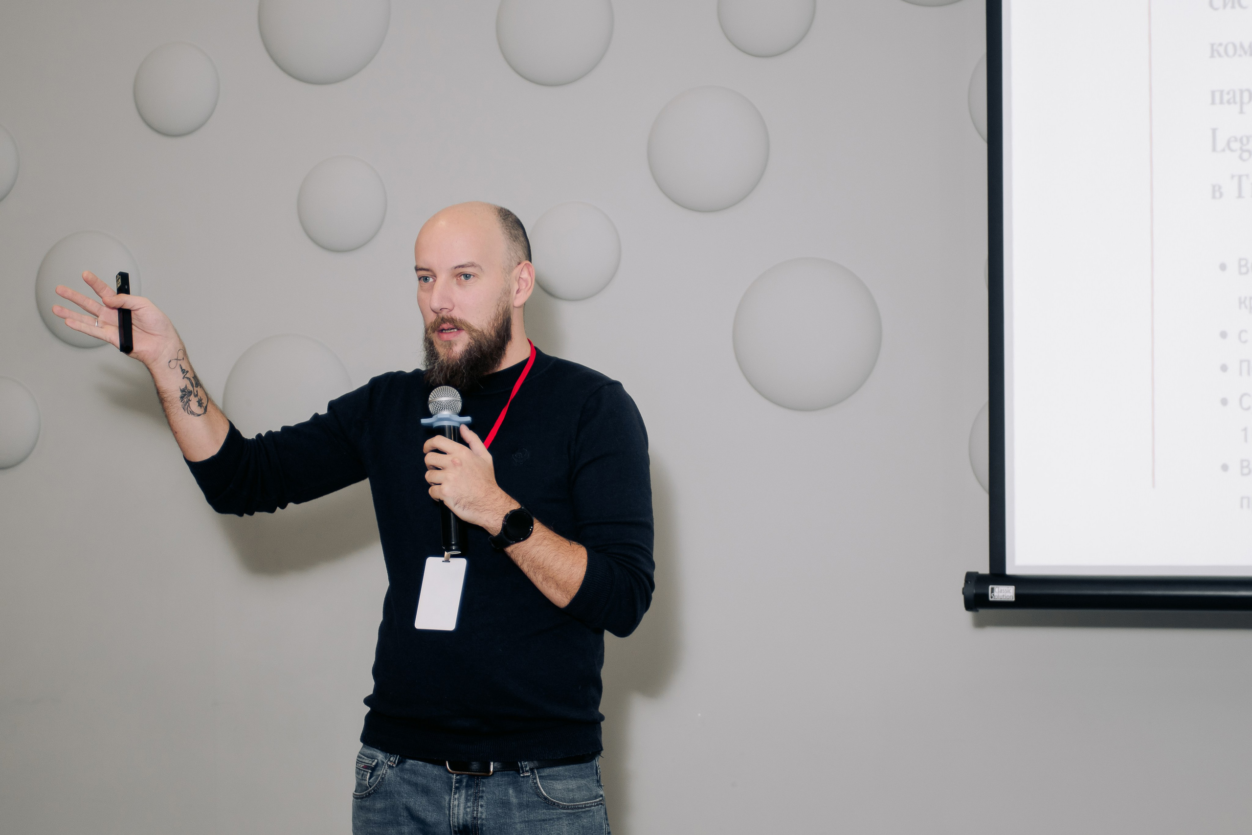 It-конференция компьютерной академии Топ. Фотограф в Твери Дементьева Анастасия