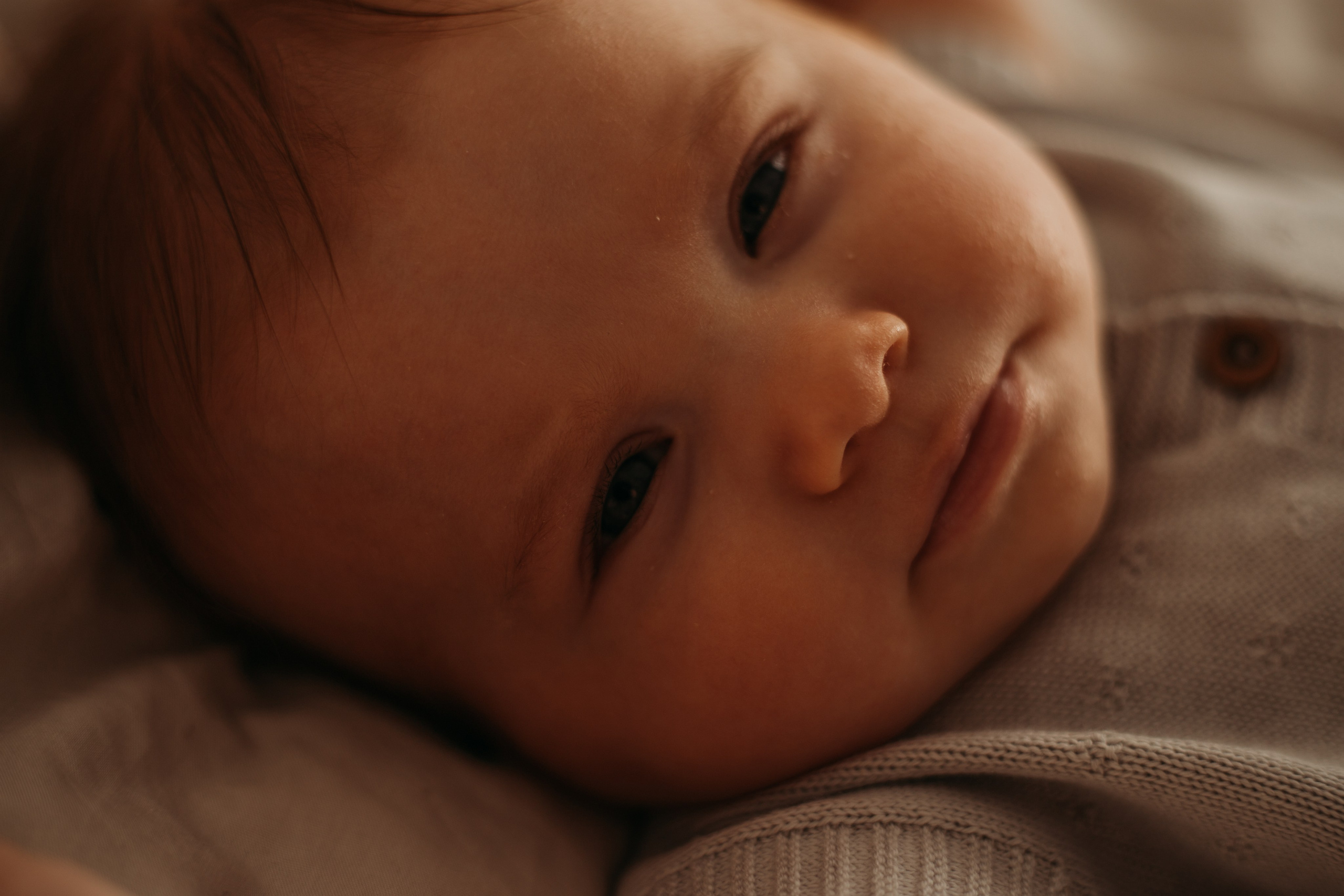 Домашняя съемка семьи Ксении. Венера Гайн. Репортажный фотограф  Тюмень. Обучение фотографии с 0