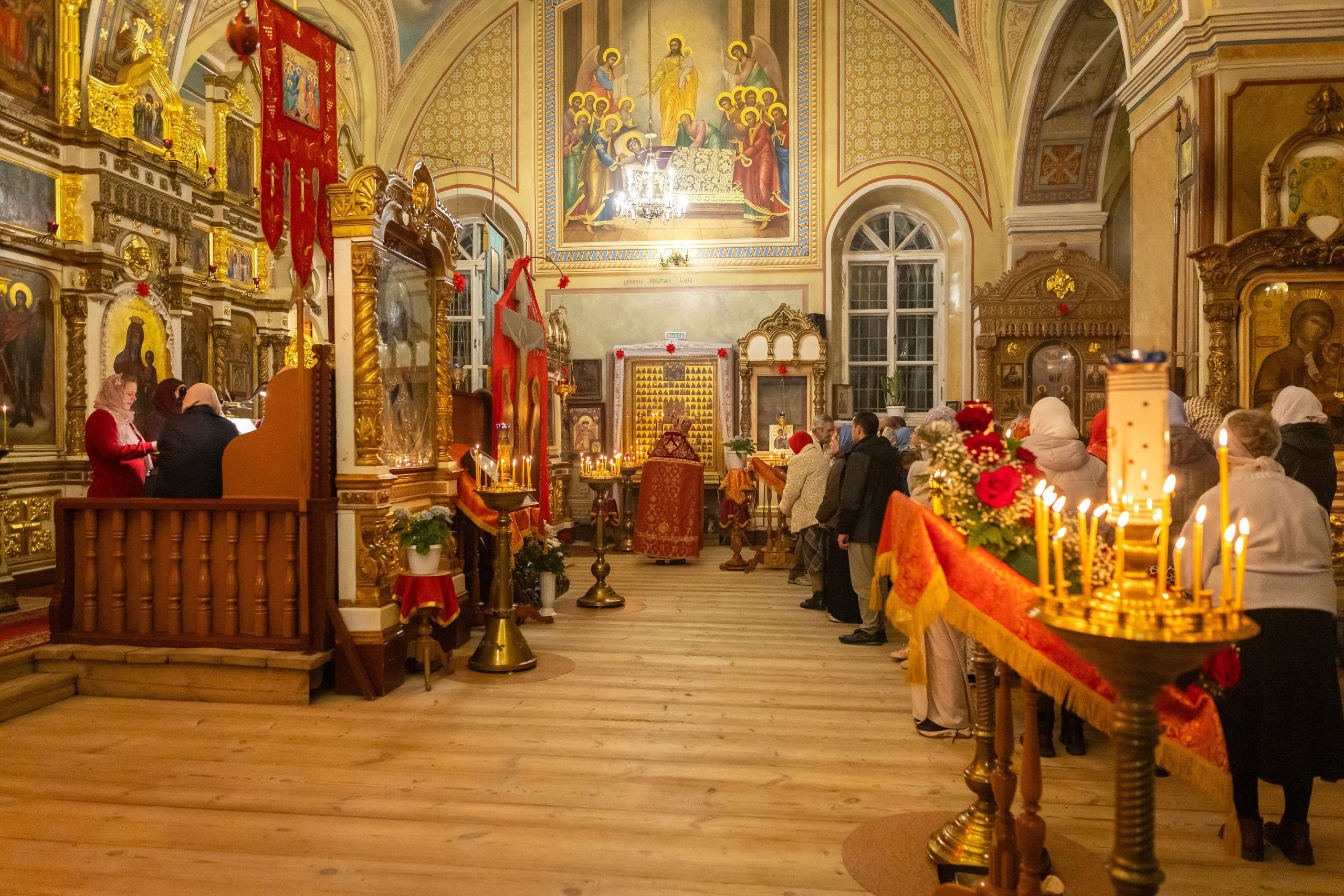 Пасха Воскресенский храм с Ашитково. Семейный и детский фотограф Анна Петракова