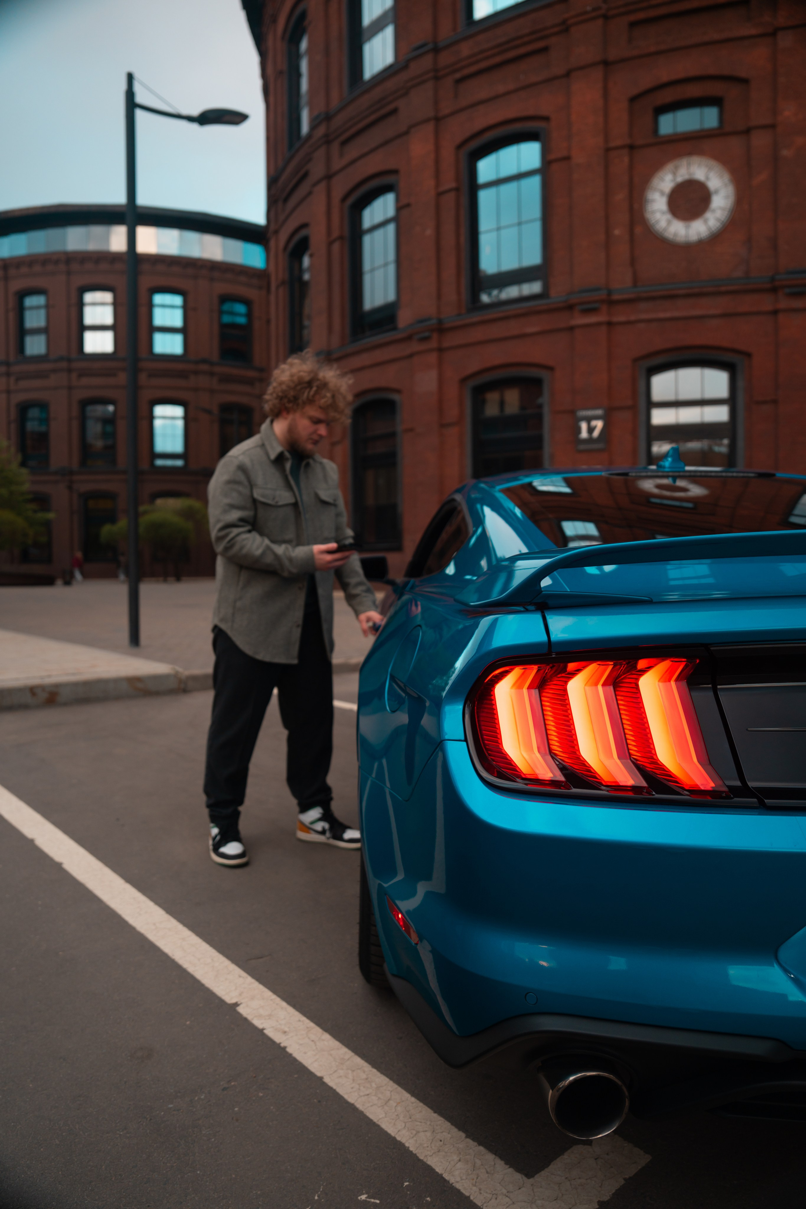 Фотосессия с машиной. ТриМедиа Продакшн