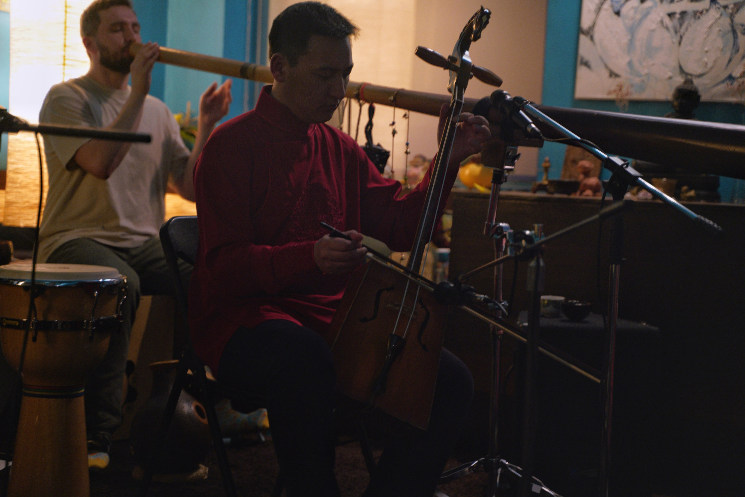 Выступление Forest jam project в Открытом в чайной Чаван. Портретный и репортажный фотограф Наталья Горобец