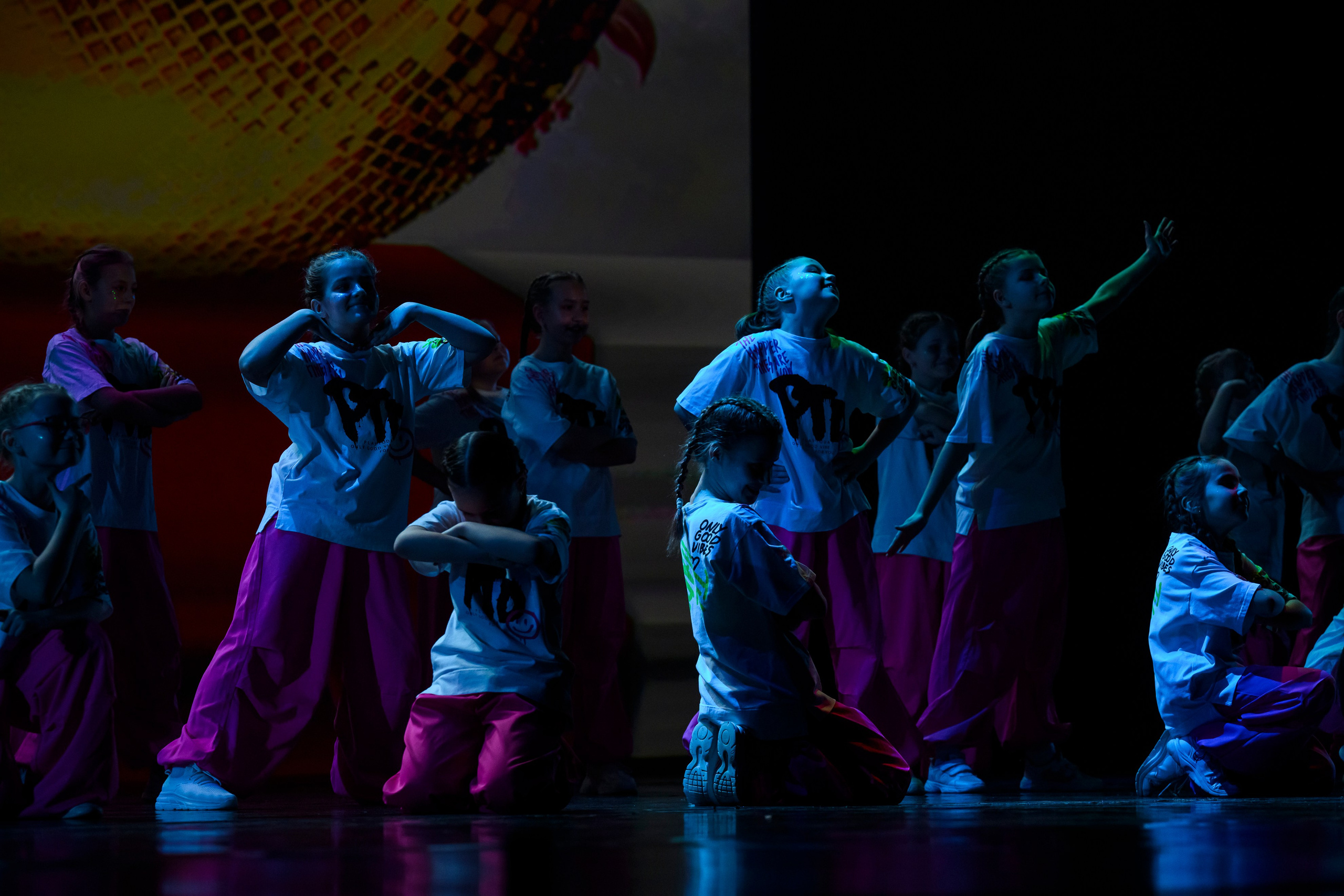 23 апреля, часть 1, БКЗ Октябрьский, г. Санкт-Петербург. Золотое яблочко