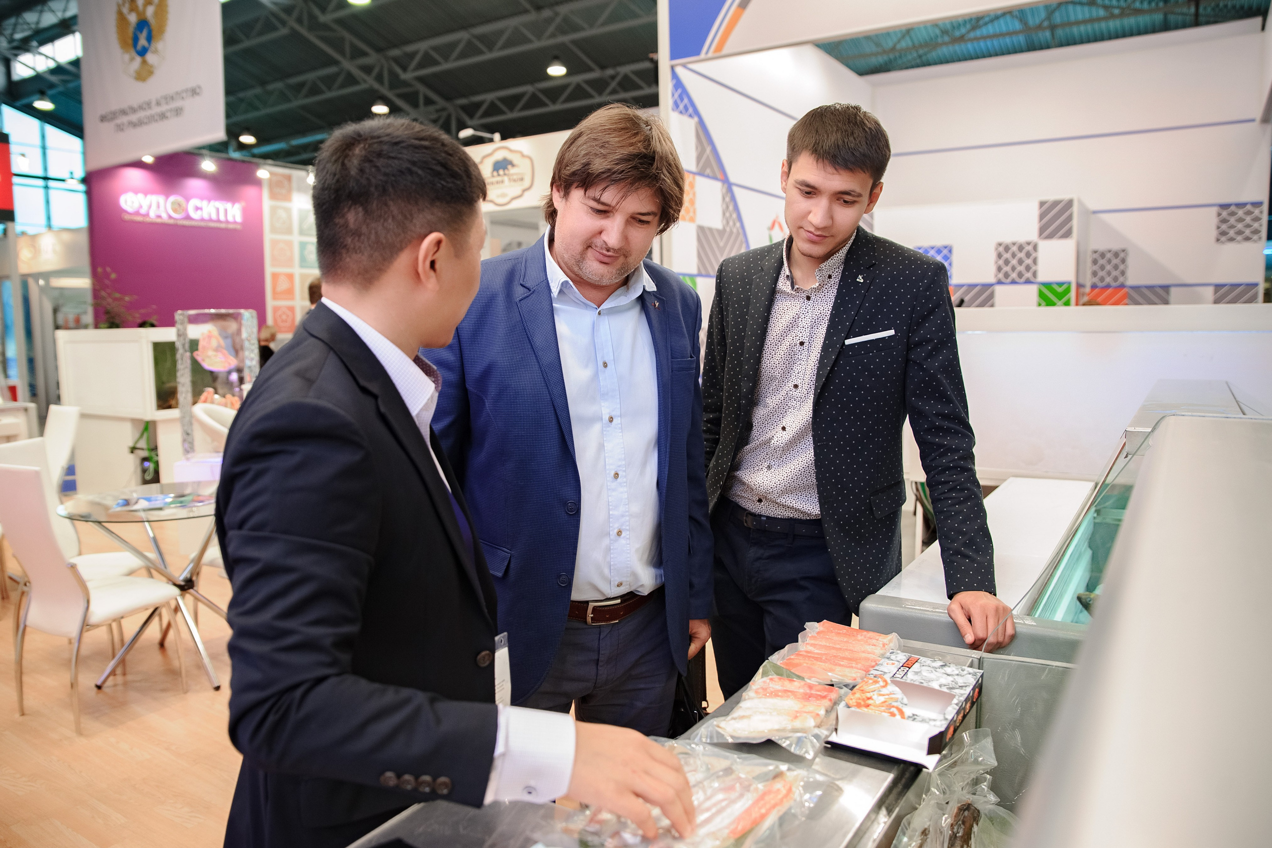 Репортаж… Международный рыбный форум. Фотограф Алексей Лукин. Профессиональная фотосъёмка в Санкт-Петербурге. Обработка и Ретушь фотографий