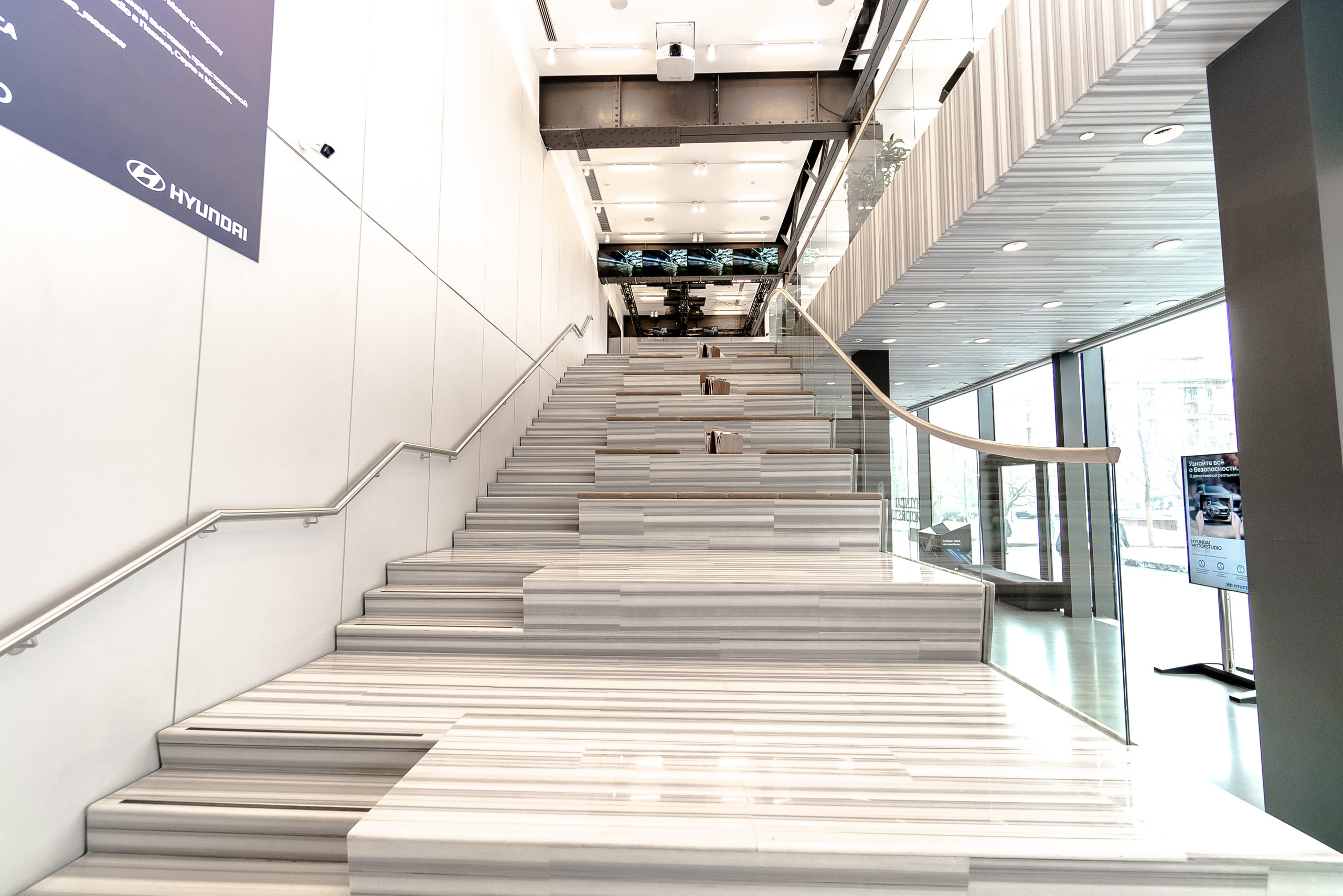 Hyundai Motor Studio (Съемка контента для пространства). Репортажный и свадебный фотограф в Москве