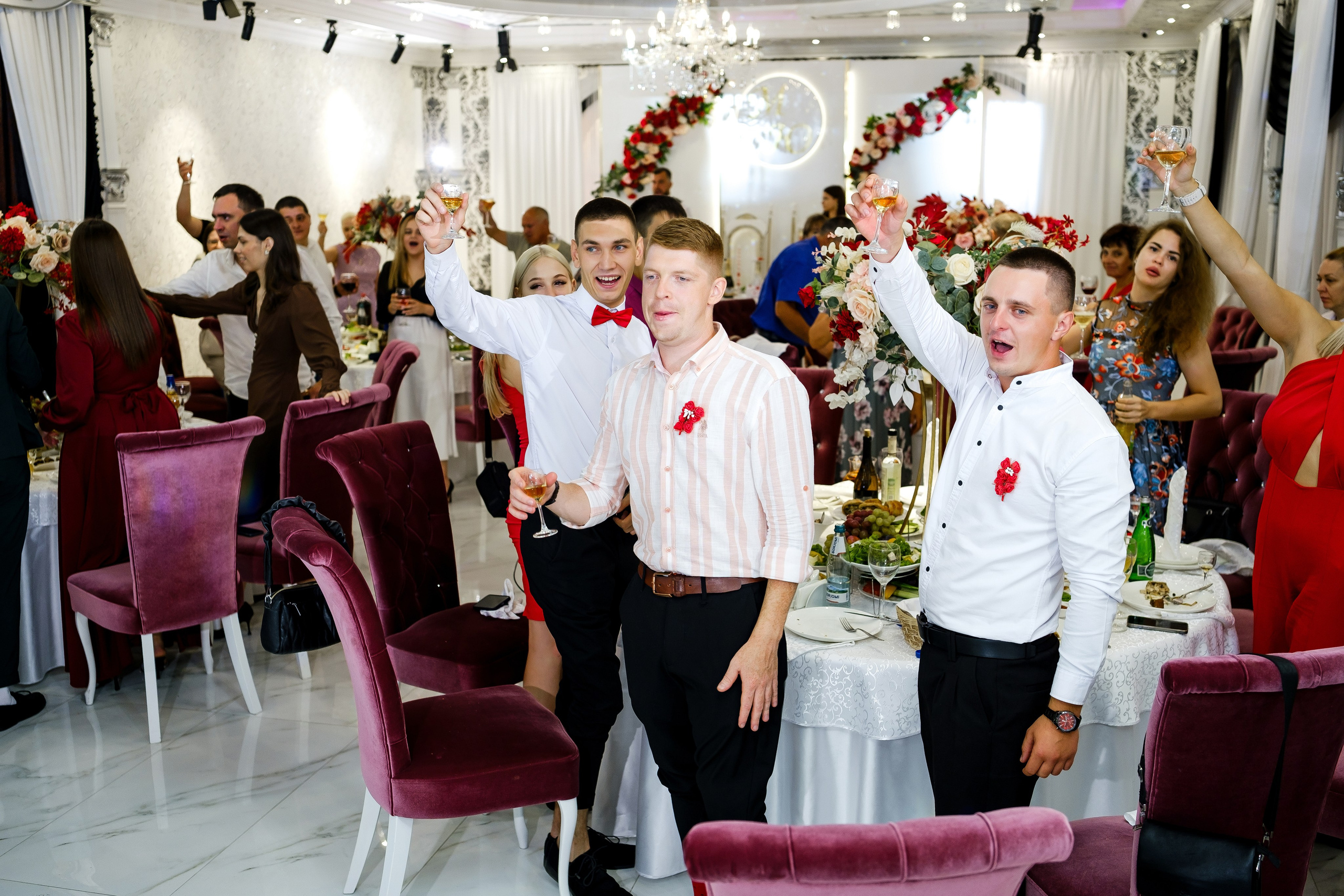 Михаил и Юлия. Свадебный фотограф | репортаж | праздники | крещение