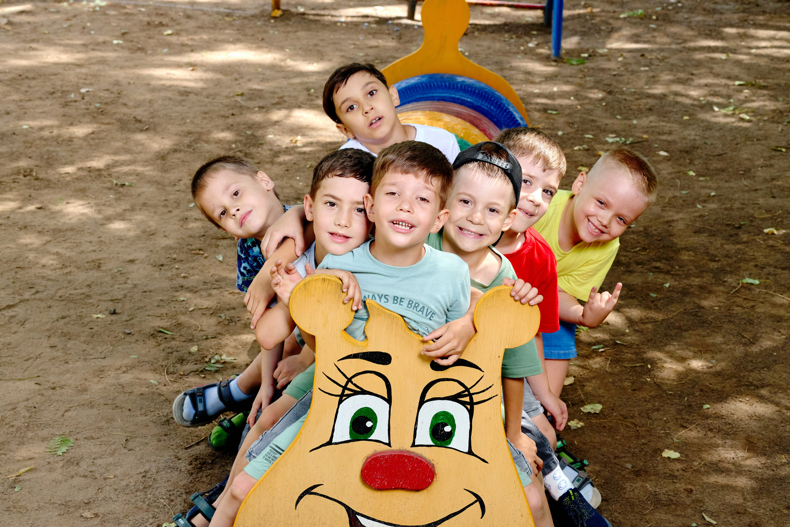 Пример летней съемки в детском саду № 92 Старшая группа Радуга. Фотограф Выпускные альбомы Таганрог Сергей Коробченко