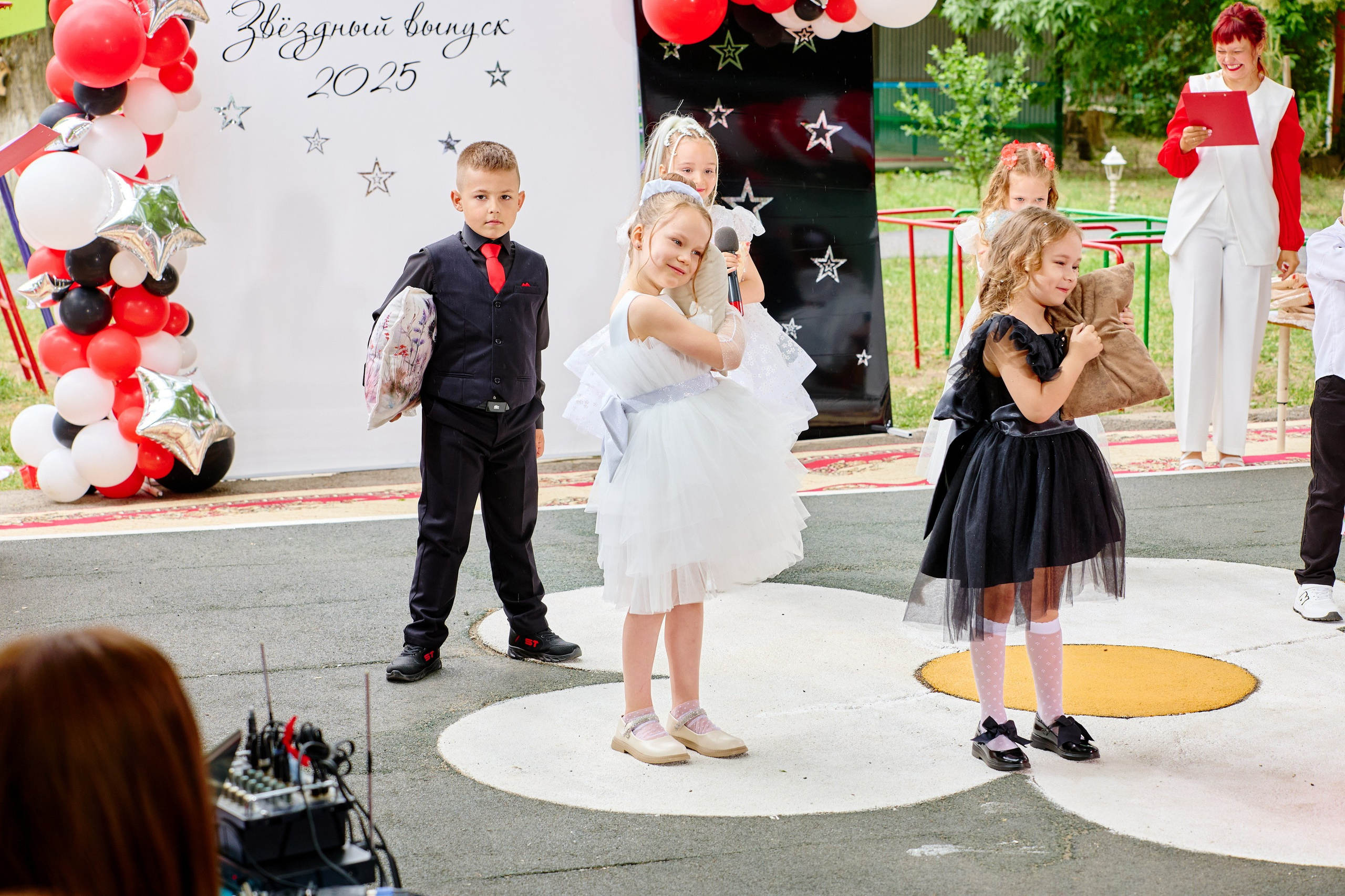 Выпускной 45 сад. Фотограф Выпускные альбомы Таганрог Сергей Коробченко