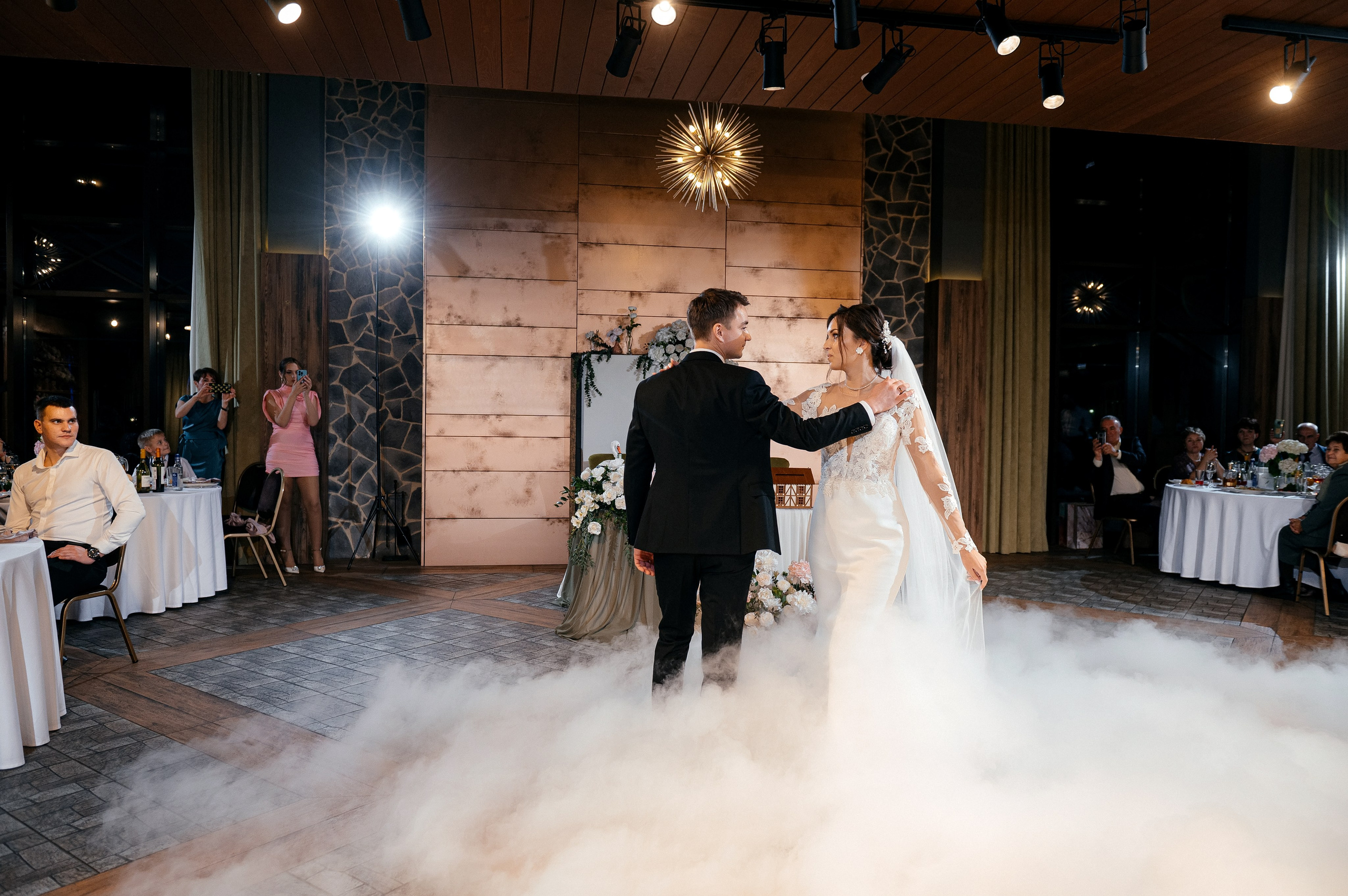 Старая Фондовая оранжерея и КСК «Звёздный». Свадебный и семейный фотограф Виктория Носачёва. Щелково, Москва и МО