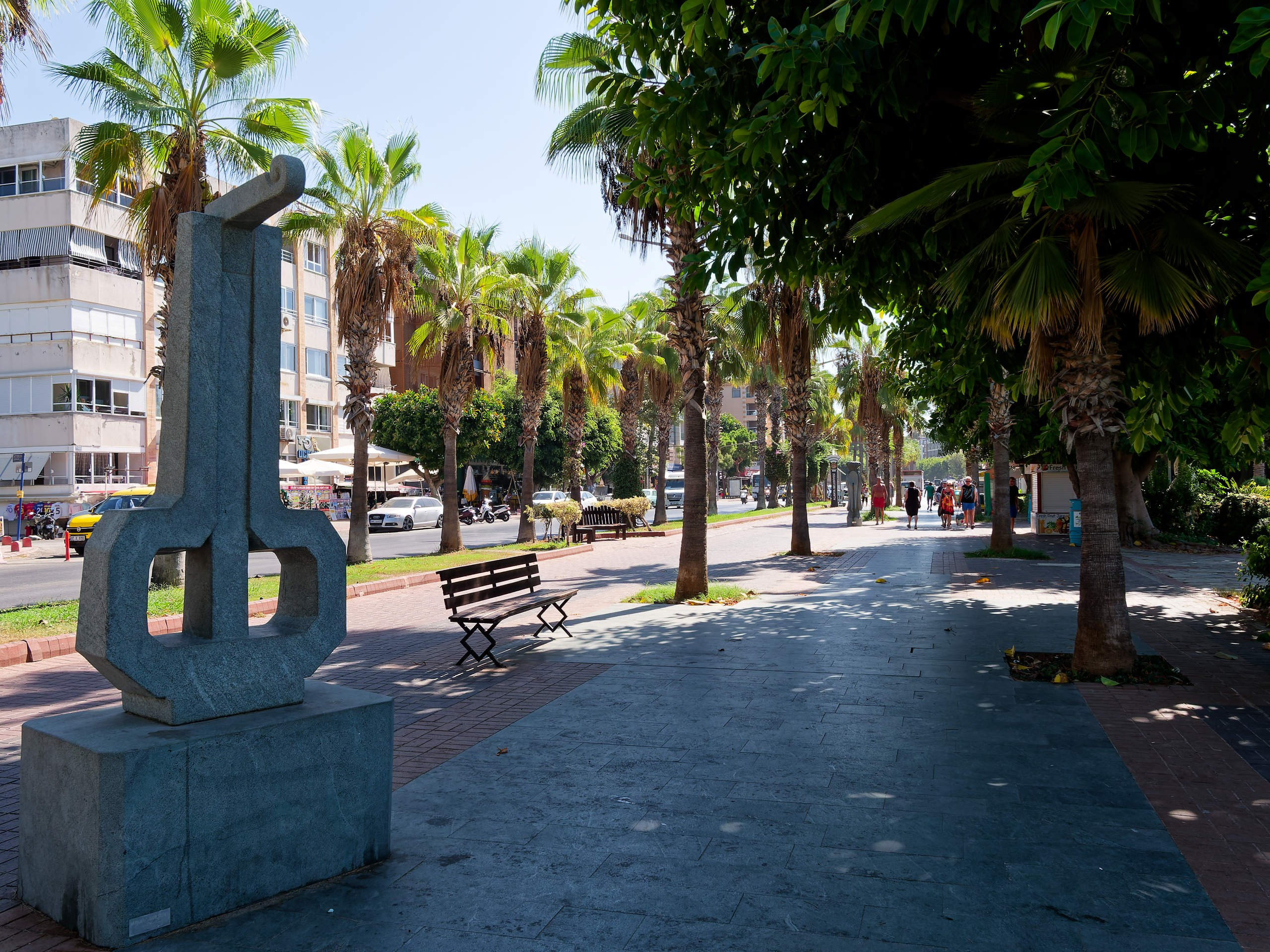 Алания 2025, город, стрит-фото. Избранные фотографии