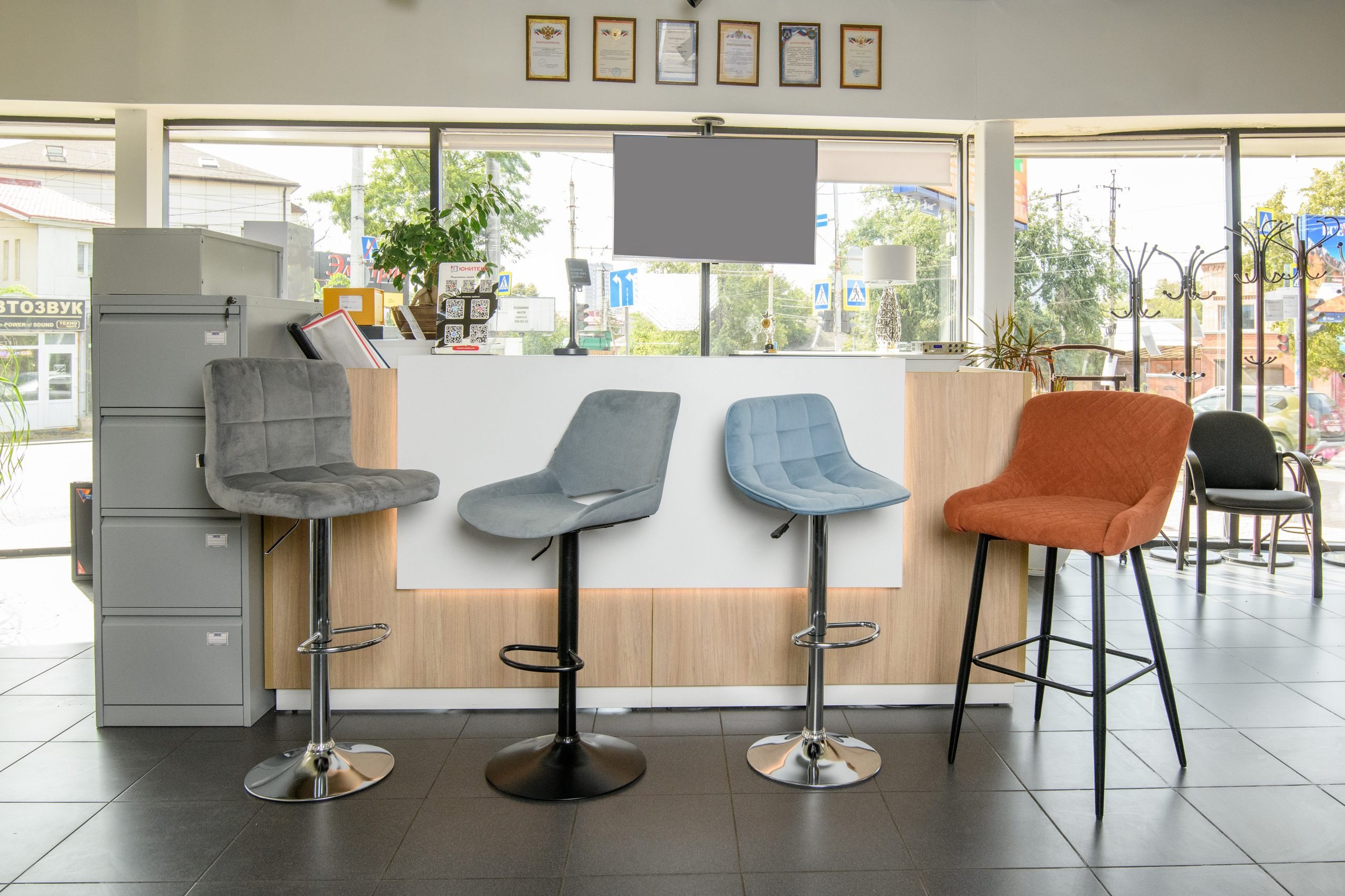 Интерьер мебельного салона Юнитекс. Профессиональная фотосъемка. Ростов-на-Дону