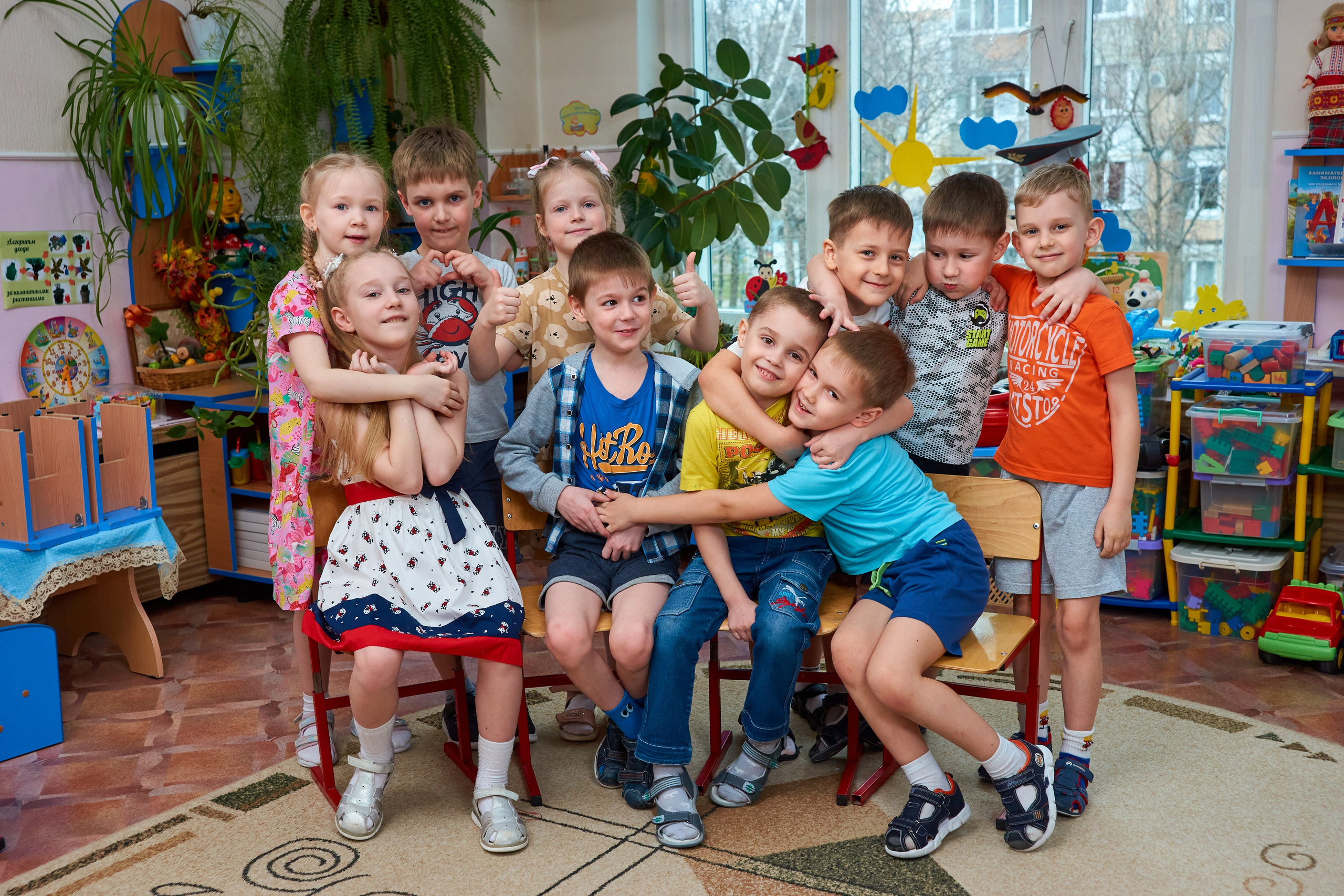 Игры и занятия в группе. Childrenfoto.ru