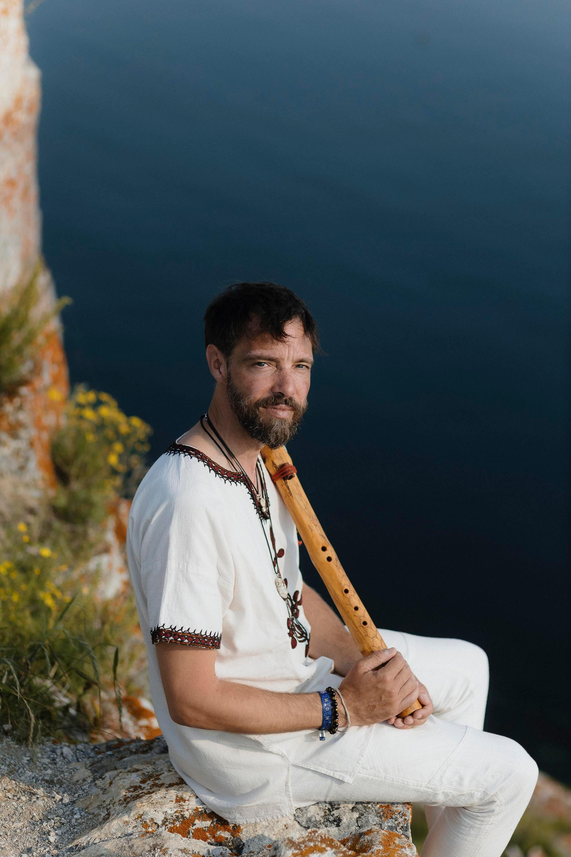 Контентная съемка для саундхиллера, Хужир. Фотограф Ольхон/ Индия, Регина