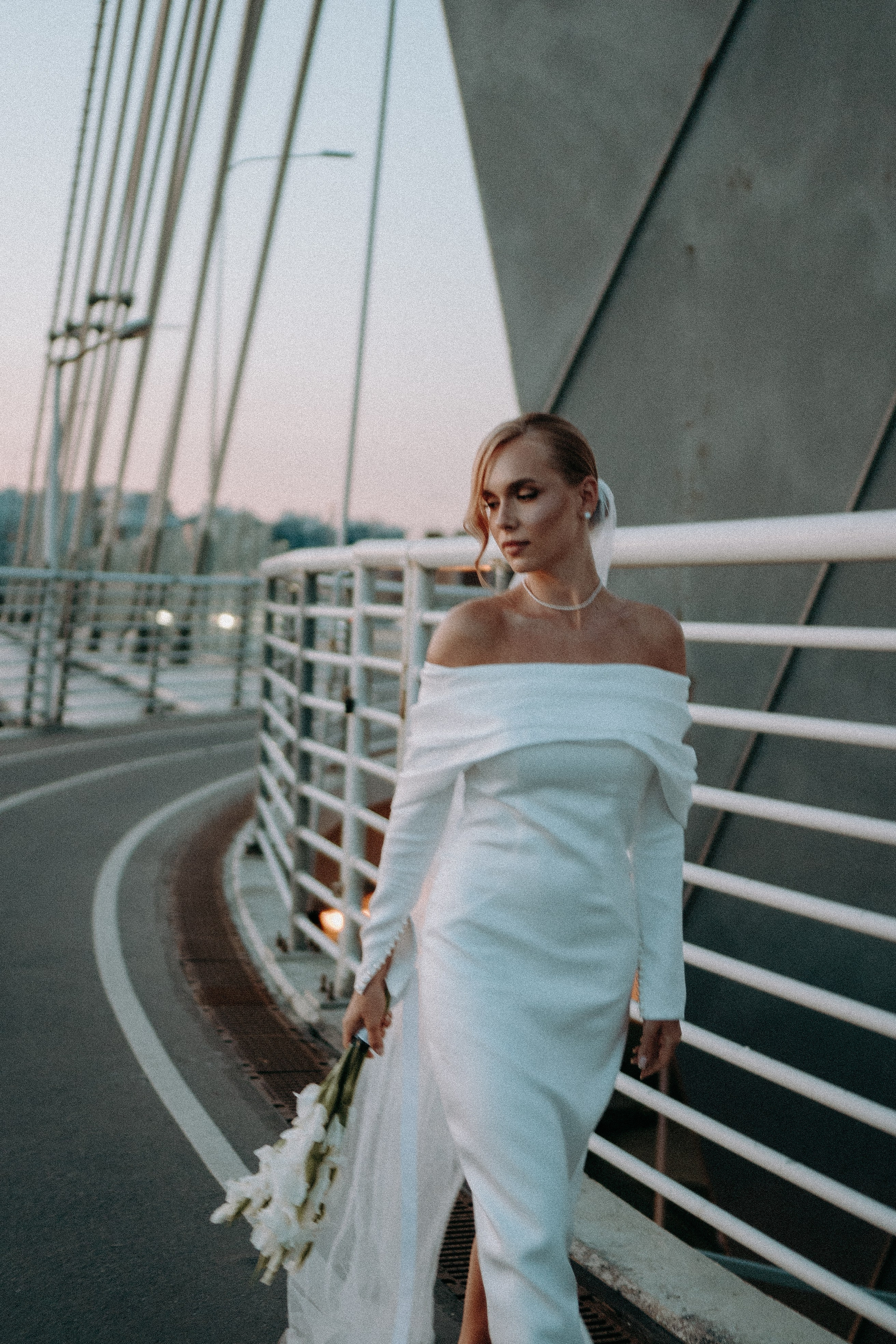 СВАДЕБНАЯ СЬЕМКА ВОЗЛЕ МСОТА БЕТАНКУРА НА КАБРИОЛЕТЕ. Профессиональный фотограф, Санкт-Петербург — Виктория Богомолова