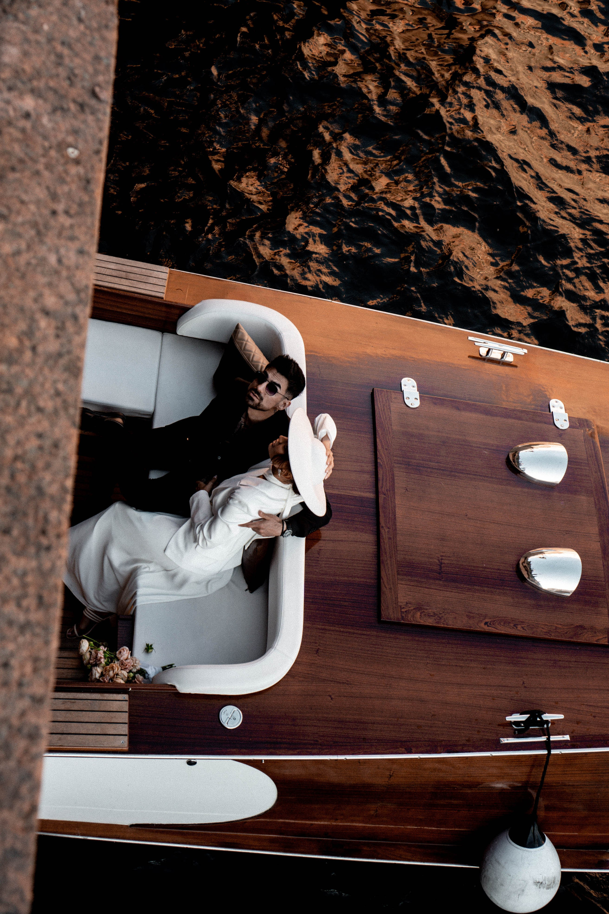 СВАДЕНБНАЯ СЬЕМКА НА КАТЕРЕ ПО КАНАЛАМ САНКТ-ПЕТЕРБУРГА И В АКВАТОРИИ НЕВЫ. Профессиональный фотограф, Санкт-Петербург — Виктория Богомолова