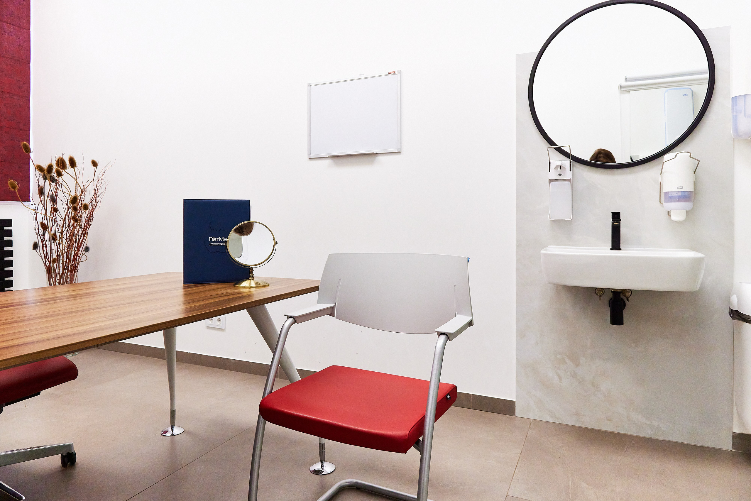 Кабинет пластического хирурга Екимова С. Фотограф Анастасия Леонтьева Санкт-Петербург