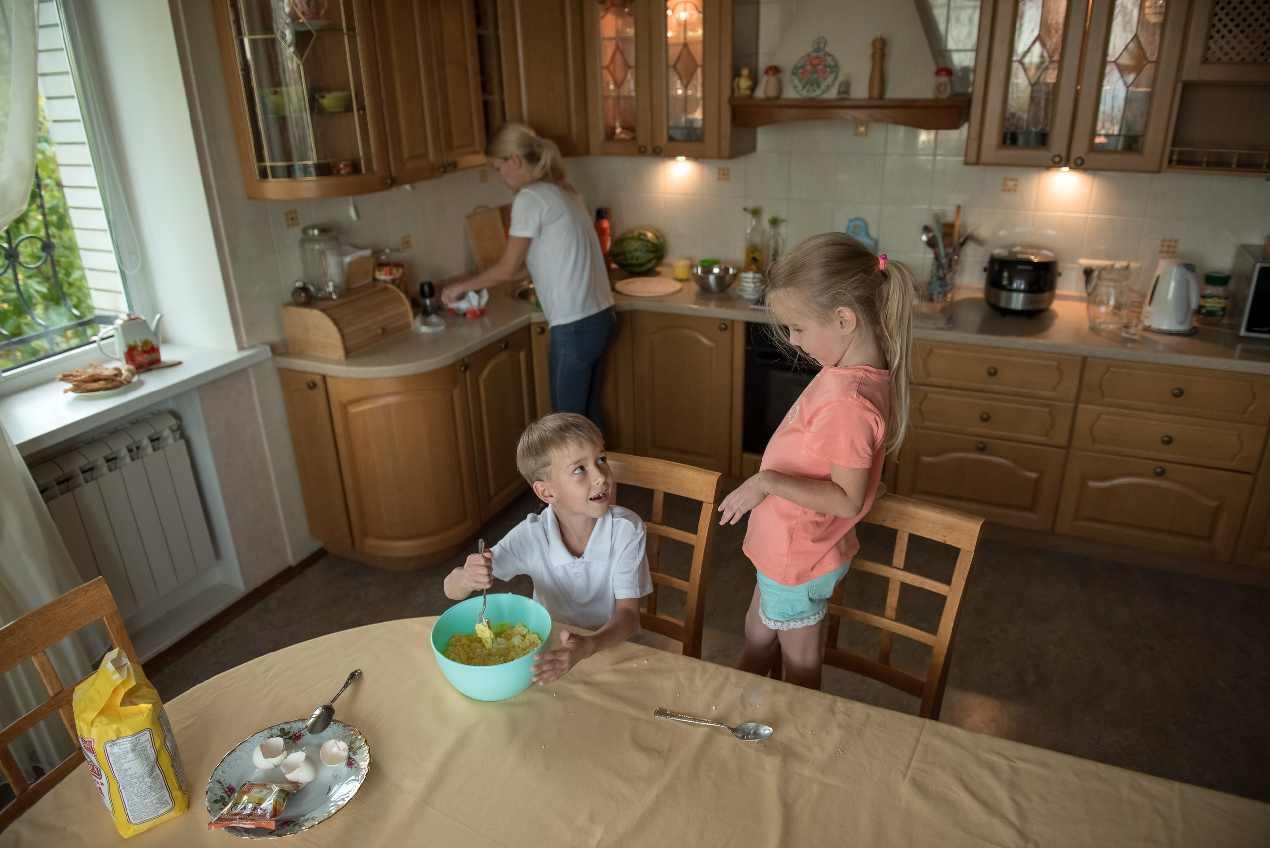 Семейная фотосессия дома. Фотограф Саратов Юлия Петрова