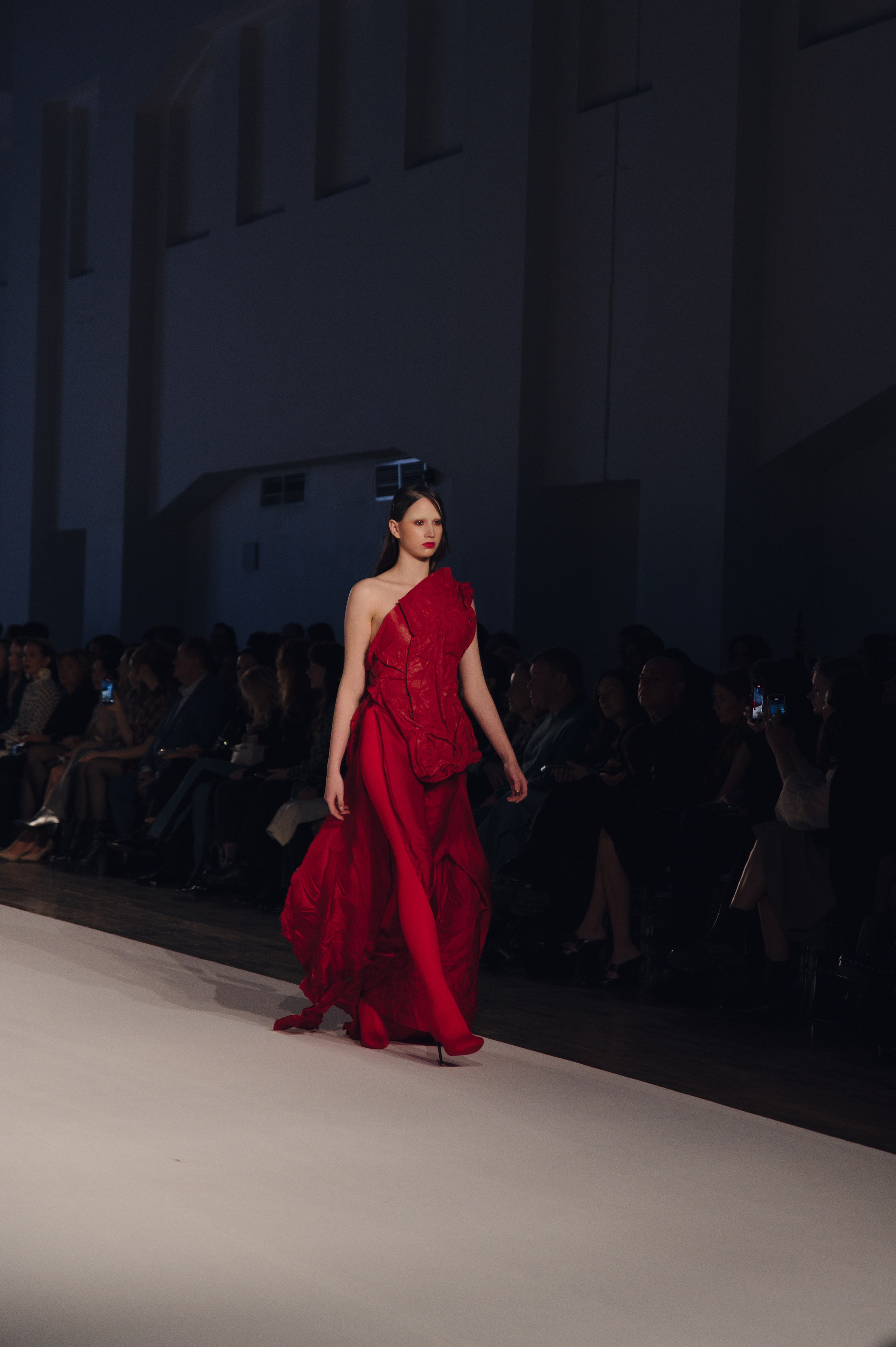 Бекстейдж показа «Новые Имена» собака.ru|ДЛТ. Портретный и репортажный фотограф в Санкт-Петербурге