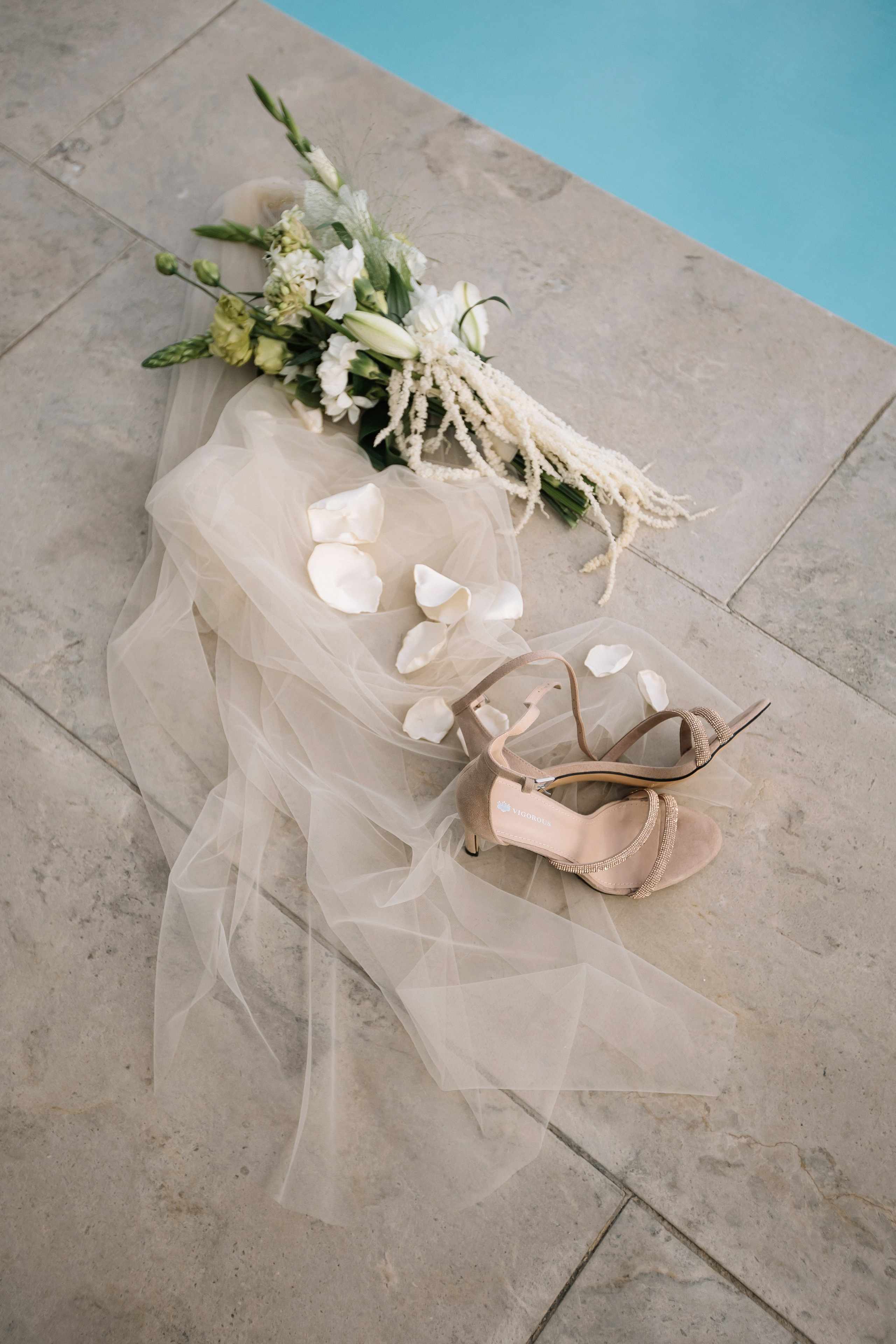 Александр и Гузель. Свадьба для двоих. Винодельня AYA. Фотограф Анна Лейман. Севастополь