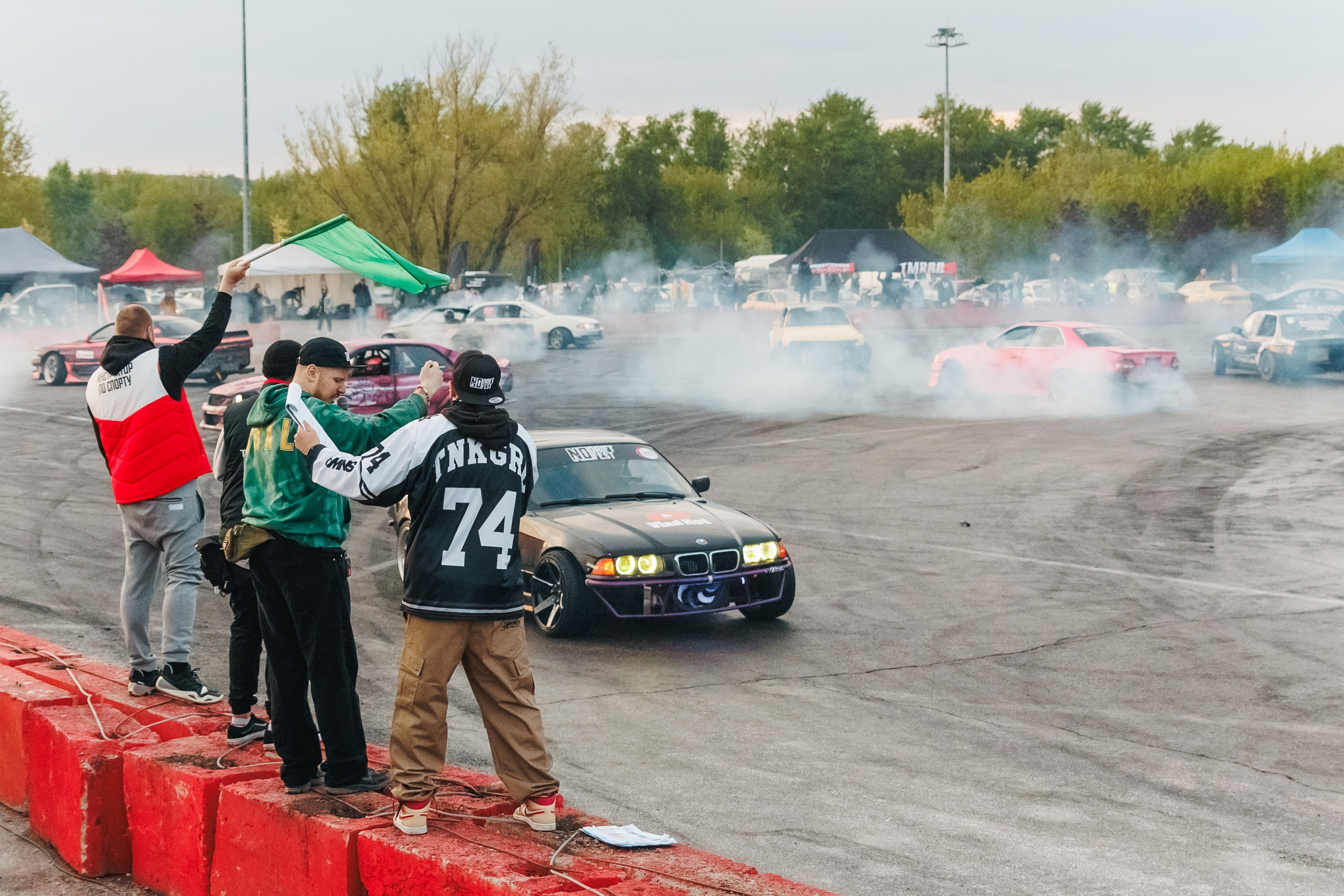 Выставка и дрифт машин. Репортажный фотограф. Москва. Алина Ланская