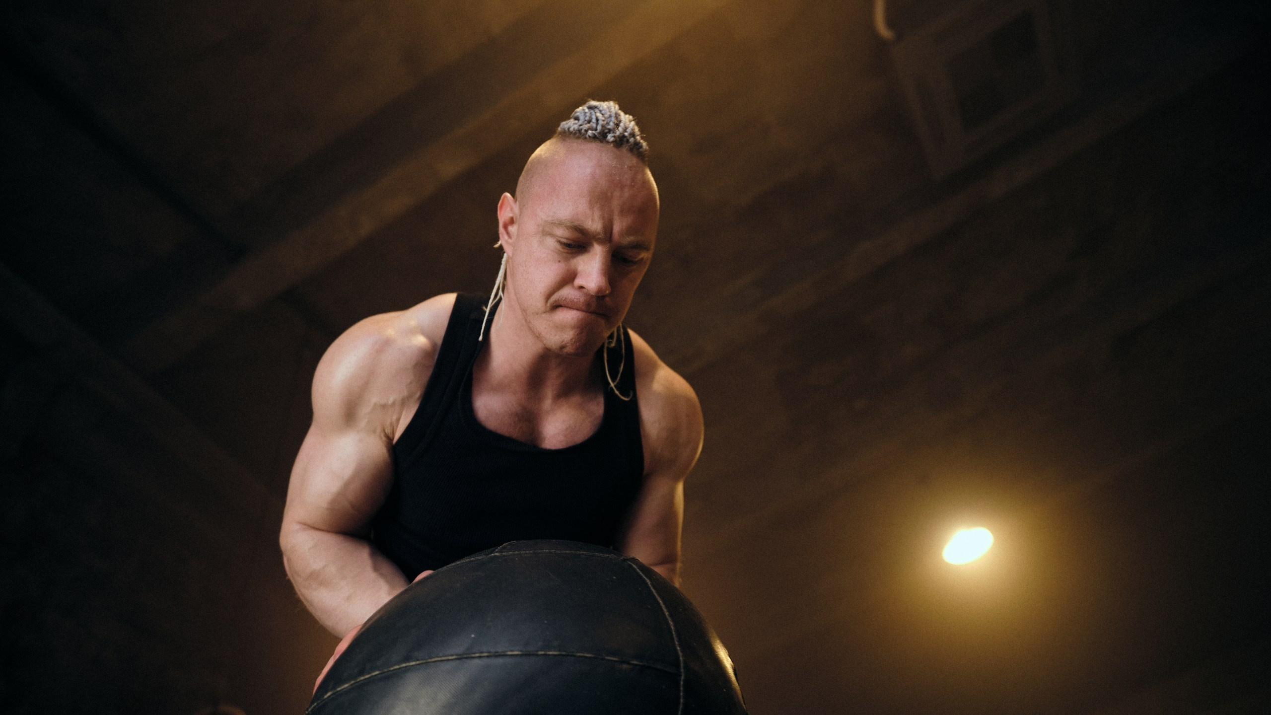 Фотосъемка для фитнес тренера ddx Fitness. Профессиональный фотограф в Москве — Максим Дьяконов