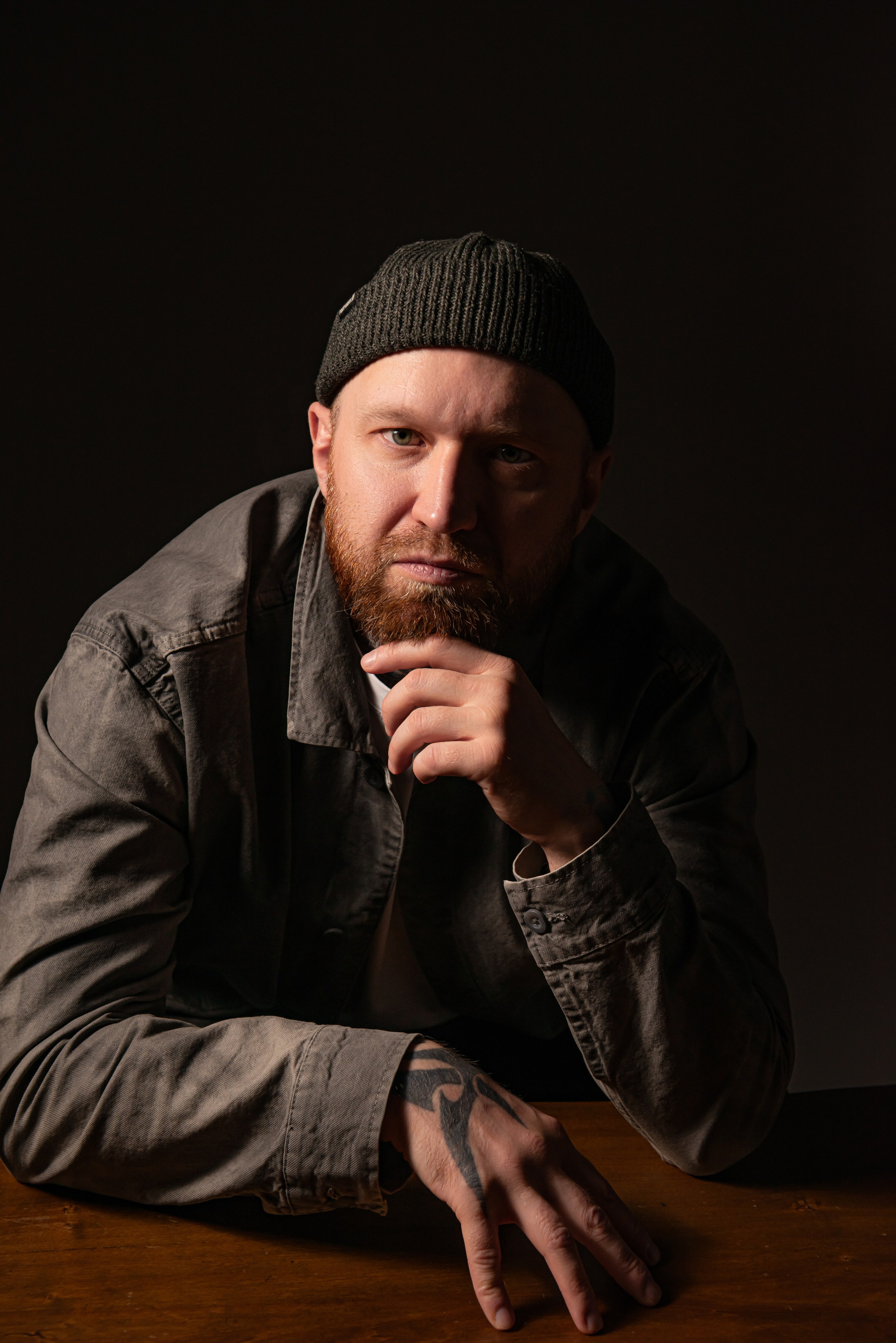 Мужской портрет. Фотография — это миг, который фиксирует вечность