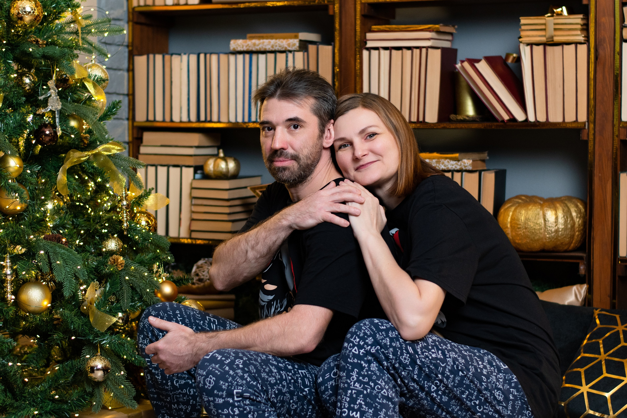 Светлана с семьей. Студийная съемка. Екатерина Бикбаева фотограф, видеограф, медиа-продюсер