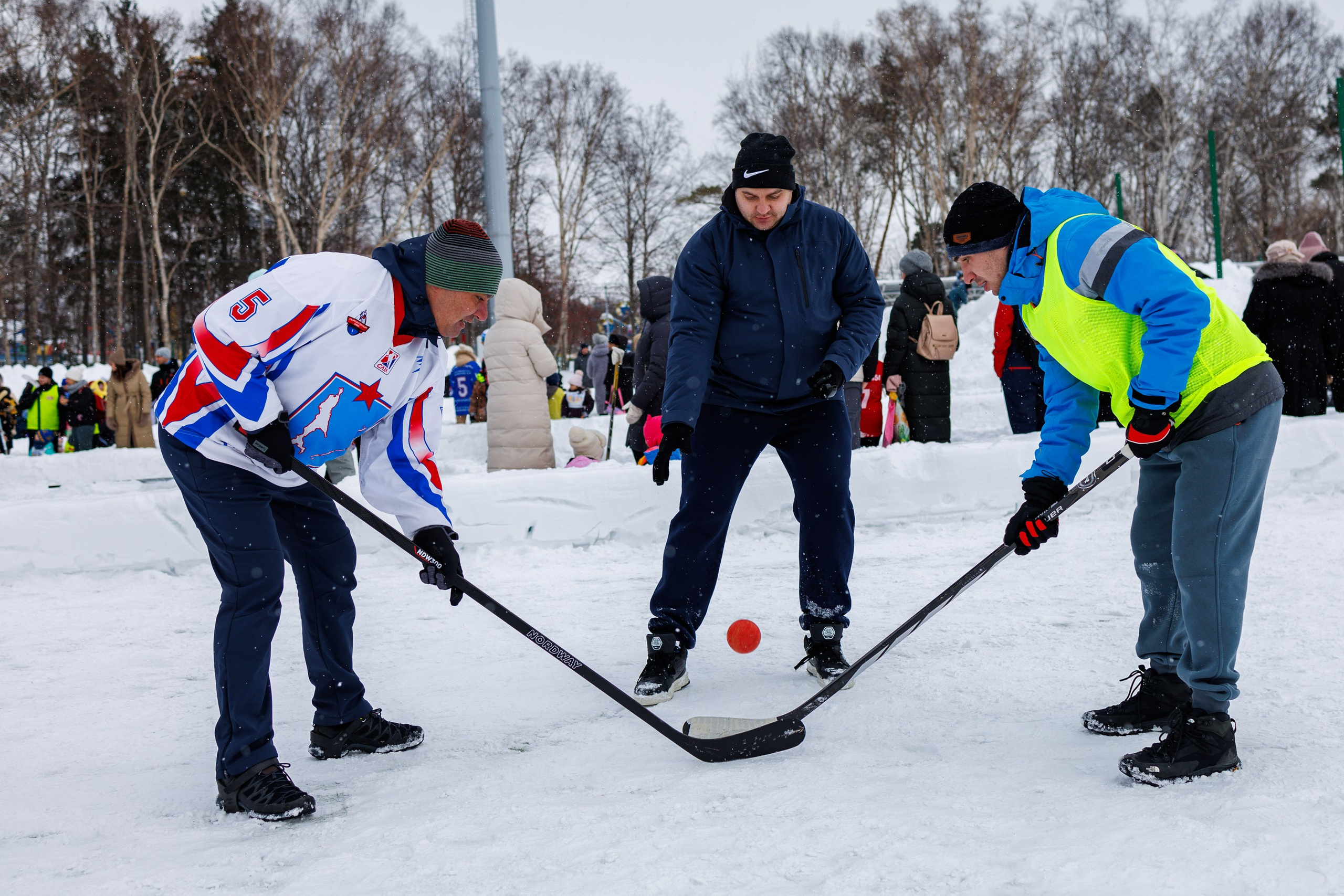 XIII чемпионат  по «ХОККЕЮ В ВАЛЕНКАХ». Свадебный, семейный и репортажный фотограф в Южно-Сахалинске Артур Петросян