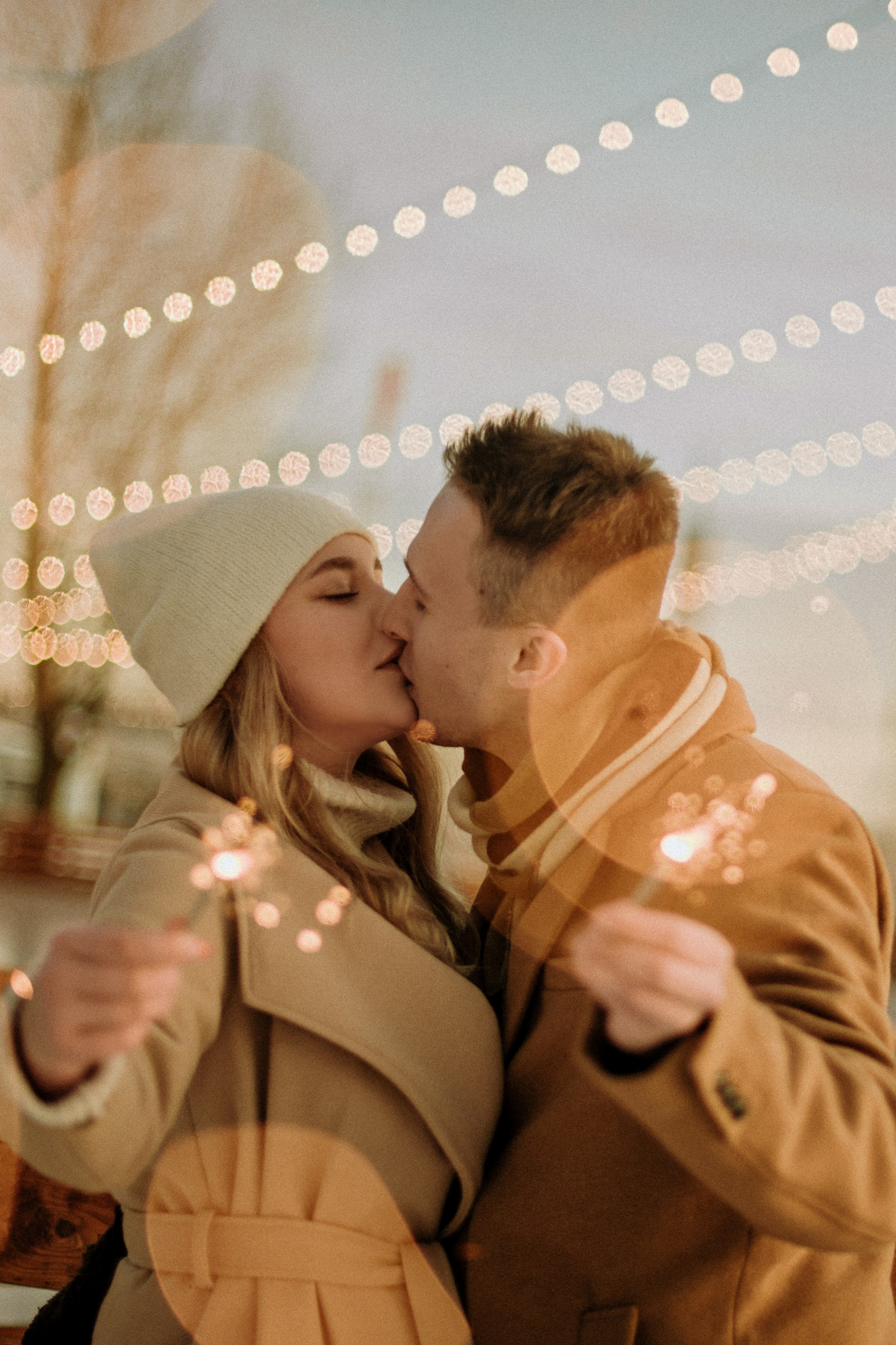 Лиза и Антон. Каток. Свадебный фотограф в Санкт-Петербурге София Шубик