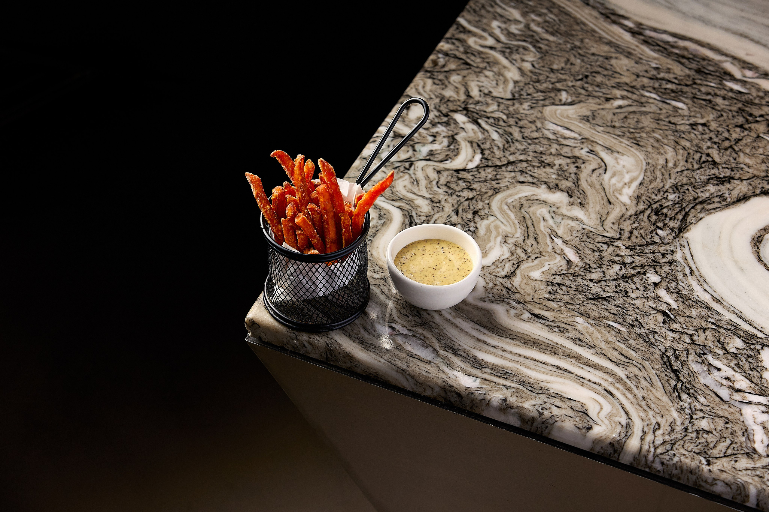 Hookah Place Dishes. Evgeny Yatsenko — Photographer in Dubai