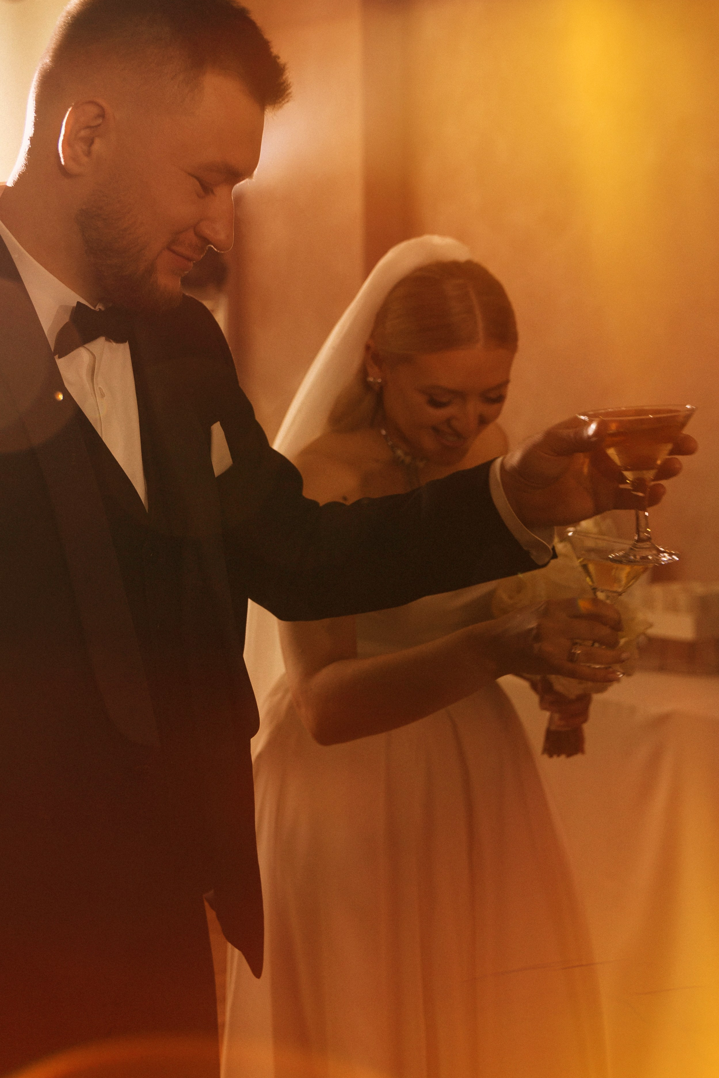 Влюбленные взгляды. Свадебный фотограф Кемерово Томск Новосибирск